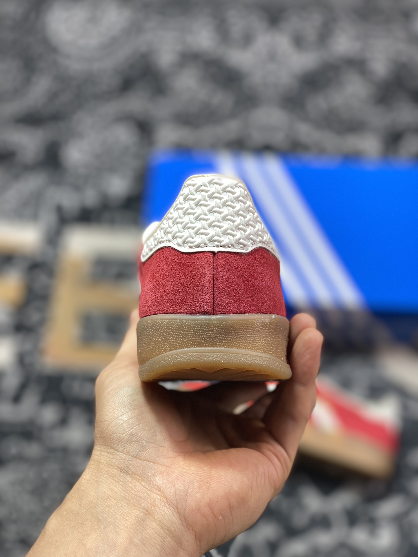 200 阿迪达斯Adidas Gazelle Indoor Trainers 羚羊内训系列低帮板鞋“翻毛红白生胶底”IF1808