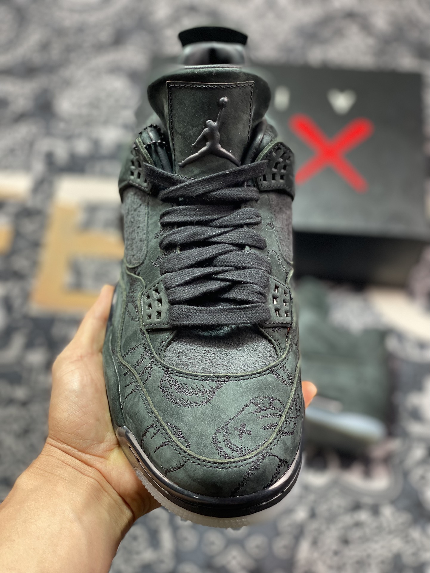 580 KAWS x Air Jordan AJ4 ”Black” 涂鸦联名酷黑 930155-001