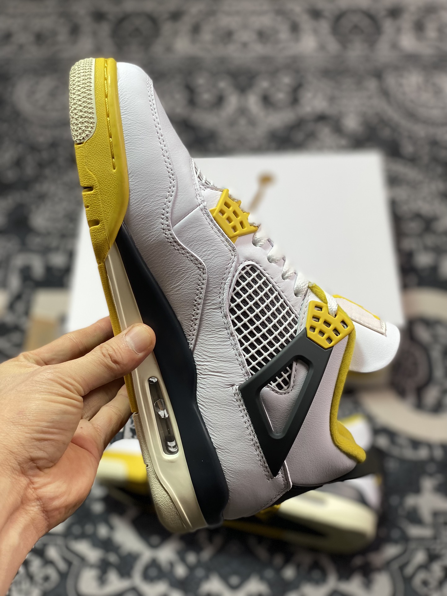 460 优选 原装级别Air Jordan AJ4 Retro 白黄雷公 AQ9129-101