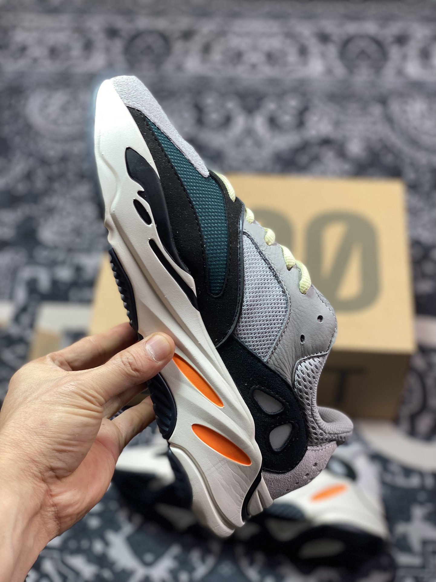 240 原装级别 AD 阿迪 YEEZY Boost 700V2 初代 B75571