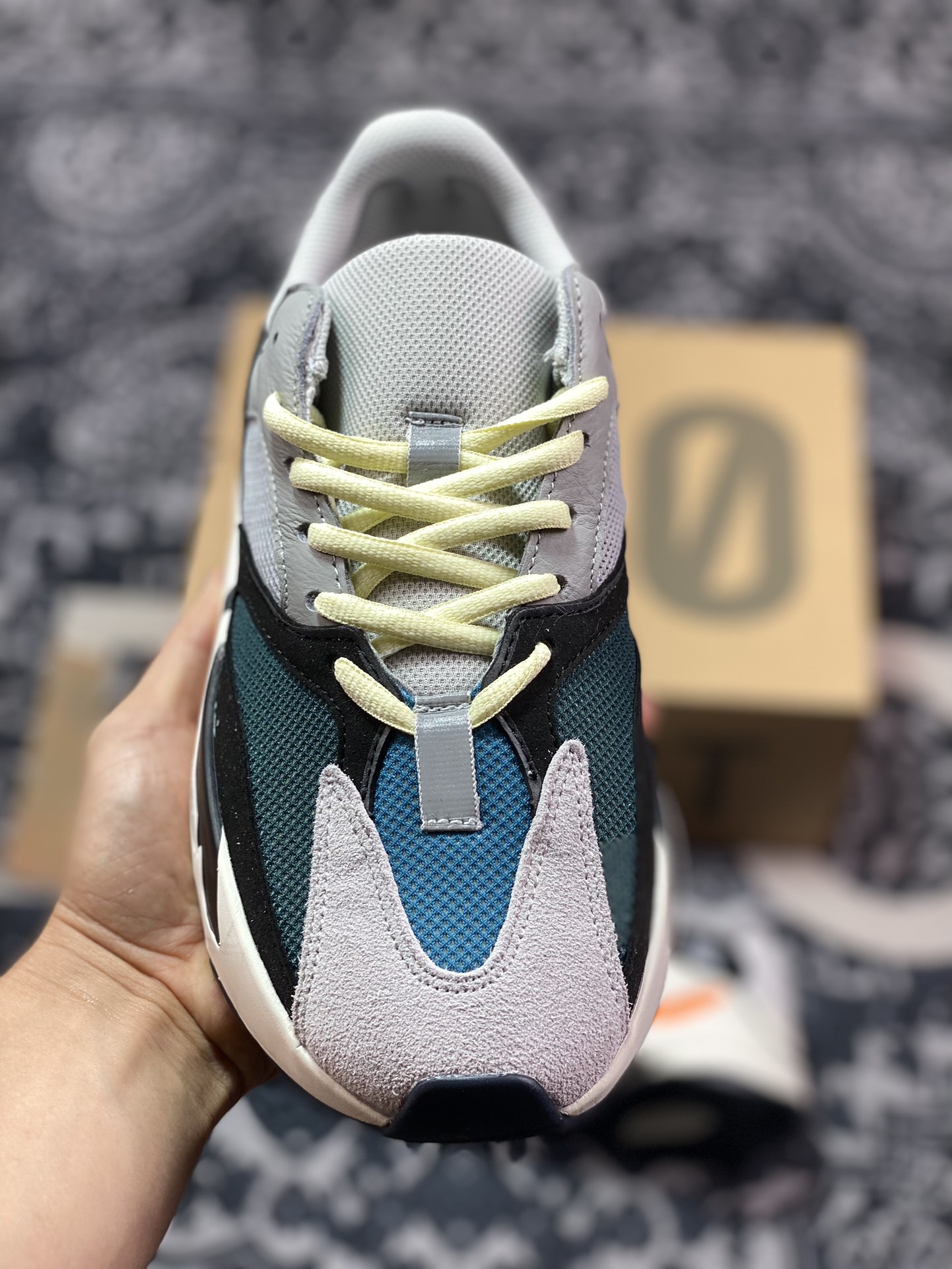 240 原装级别 AD 阿迪 YEEZY Boost 700V2 初代 B75571