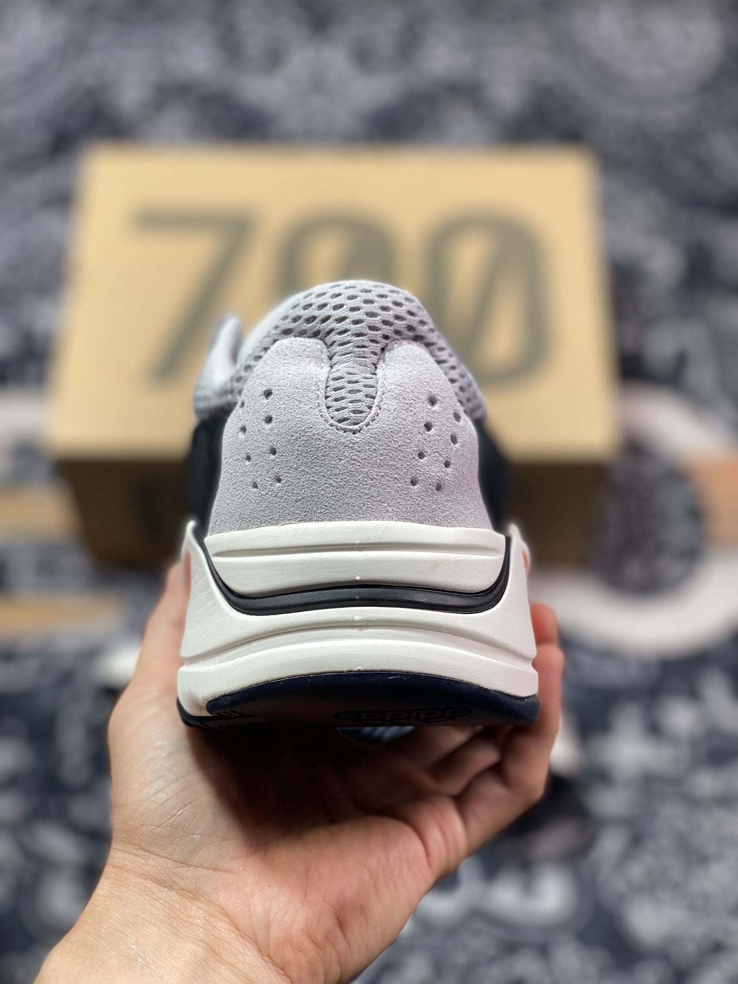 240 原装级别 AD 阿迪 YEEZY Boost 700V2 初代 B75571