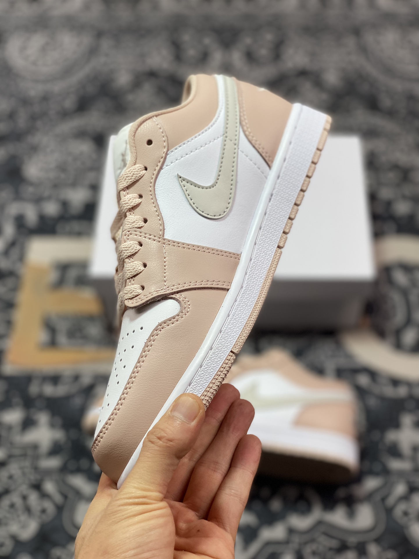 200 耐克Nike Air Jordan 1 Low”Crimson Tint”AJ1乔丹一代篮球鞋“嫩粉白灰钩子”DC0774-120