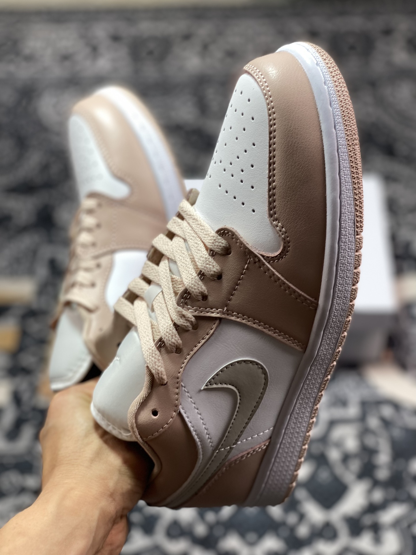 200 耐克Nike Air Jordan 1 Low”Crimson Tint”AJ1乔丹一代篮球鞋“嫩粉白灰钩子”DC0774-120