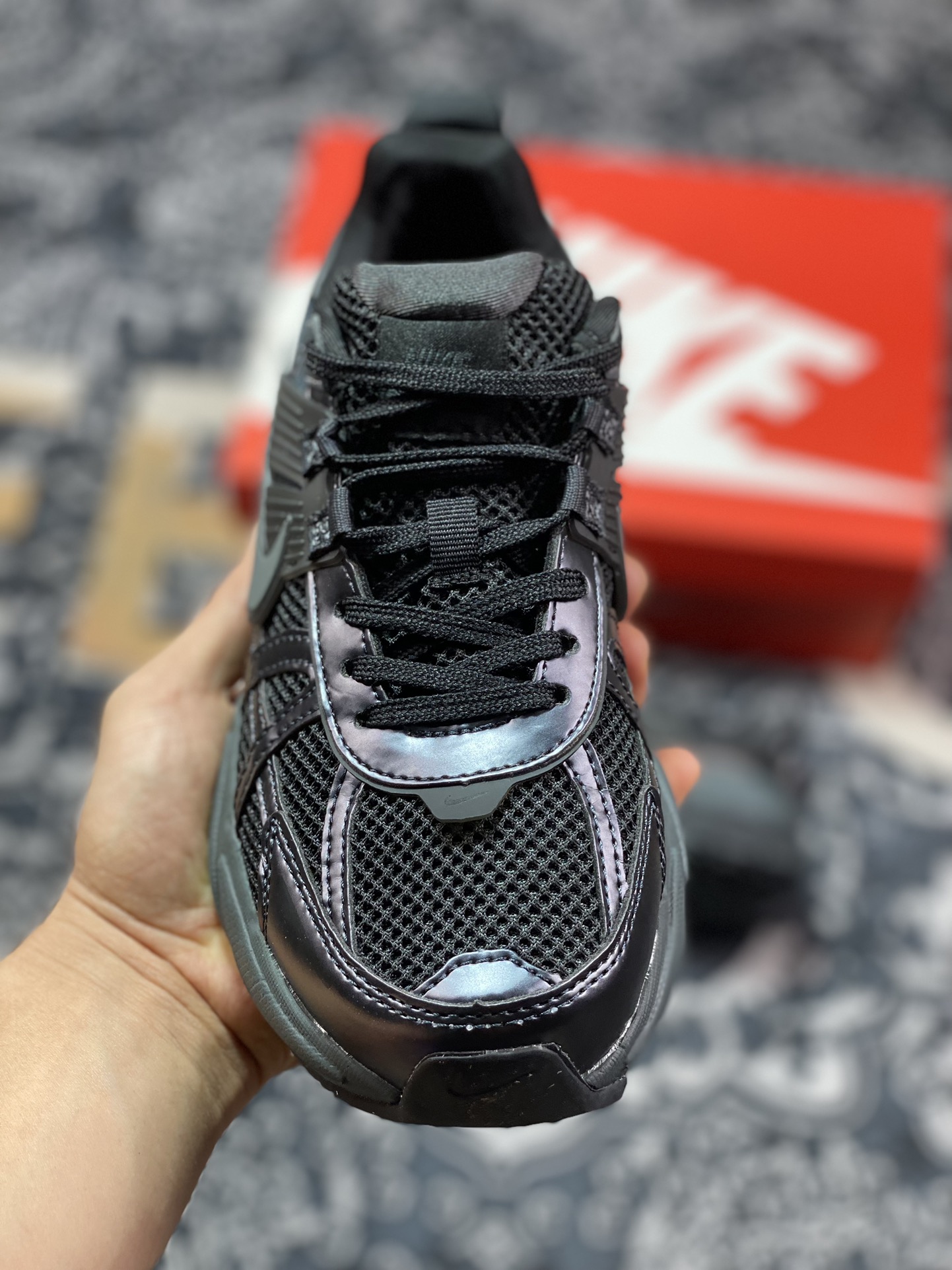 200 Nike Wmns V2K Runtekk Low”Black”复古潮系列慢跑鞋“全黑暗灰”FD0736-001