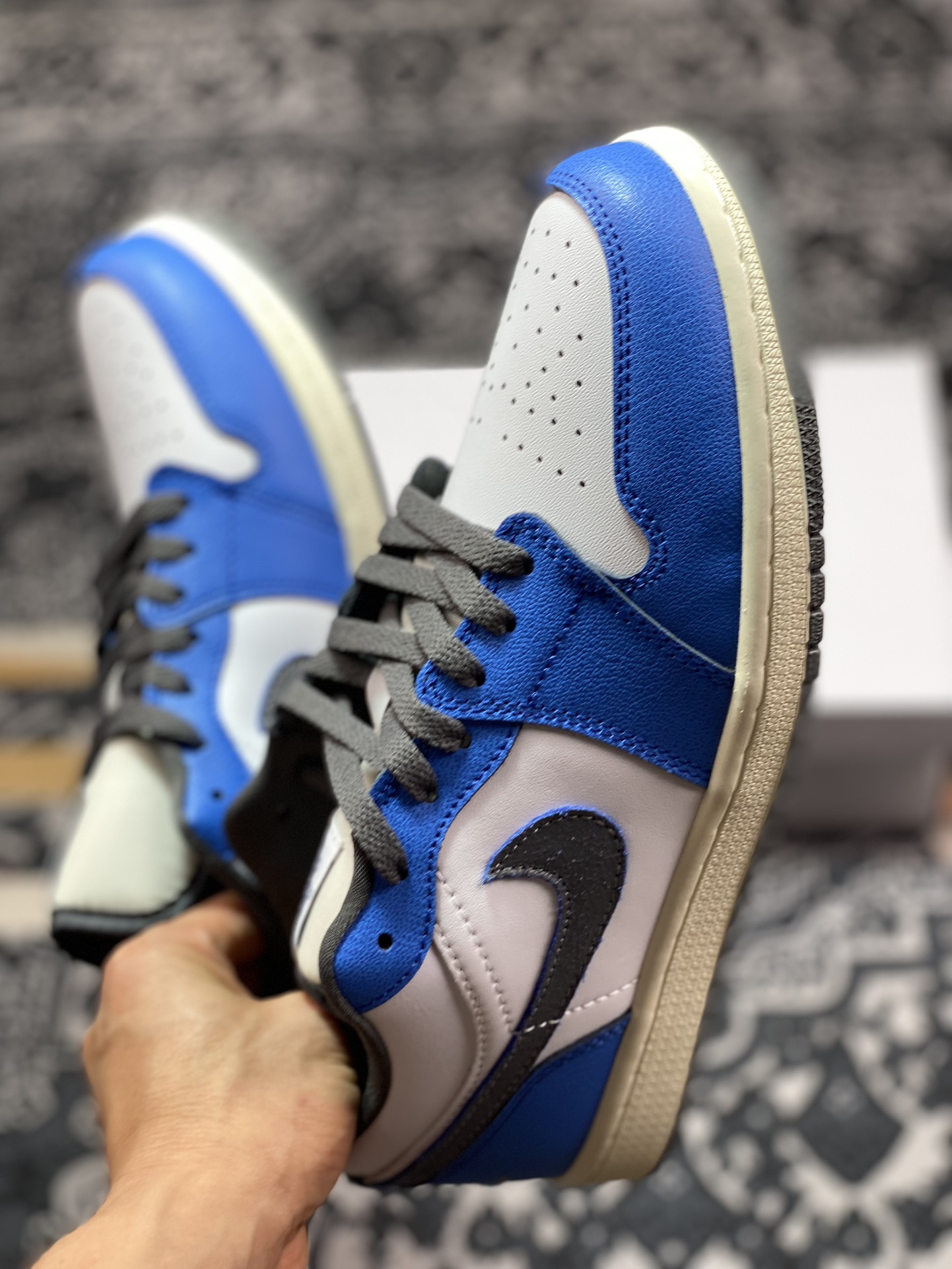 200  Nike Air Jordan 1 Low SE”Flight Vintage”AJ1乔丹一代低帮篮球鞋“联名小野比利闪电蓝”FV8439-104