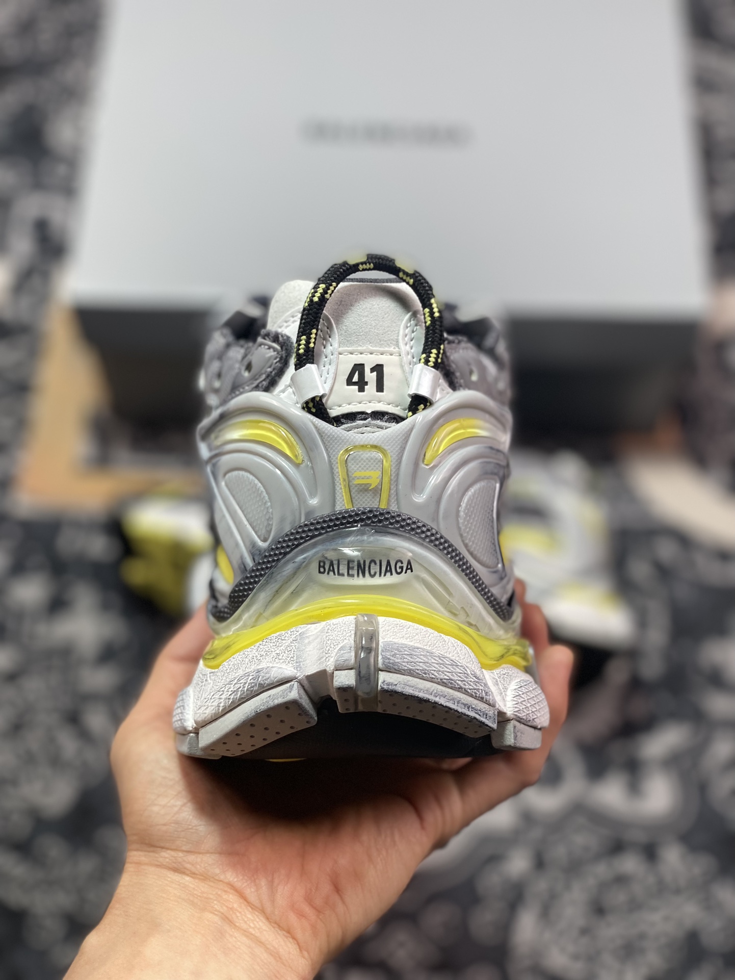 520 巴黎世家BALENCIAGA Runner Sneaker”Sliver/Black/Volt”慢跑鞋“解构破坏亮绿黑灰”772774 W3RMU 1279