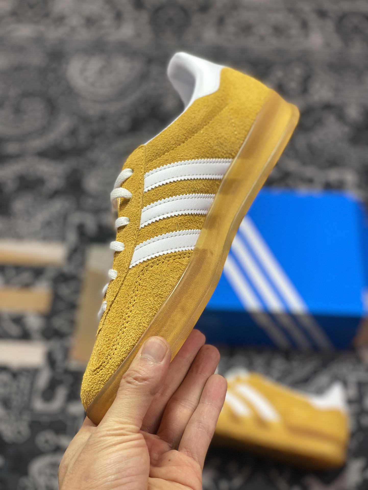 200 优选 原装级别 VT版 AD Original Gazelle Indoor Trainers 低帮板鞋 HQ8716