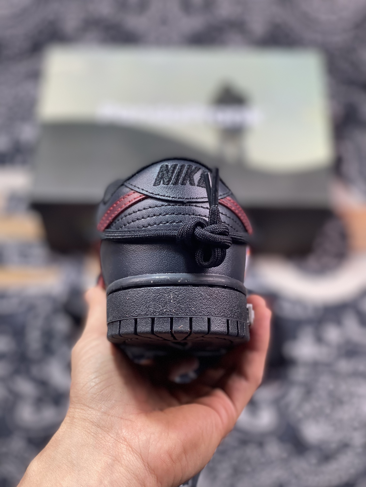 300 耐克Nike SB Dunk Low Lot”Abyss”扣篮系列低帮板鞋“黑红无垠深渊绑绳”DV0831-002