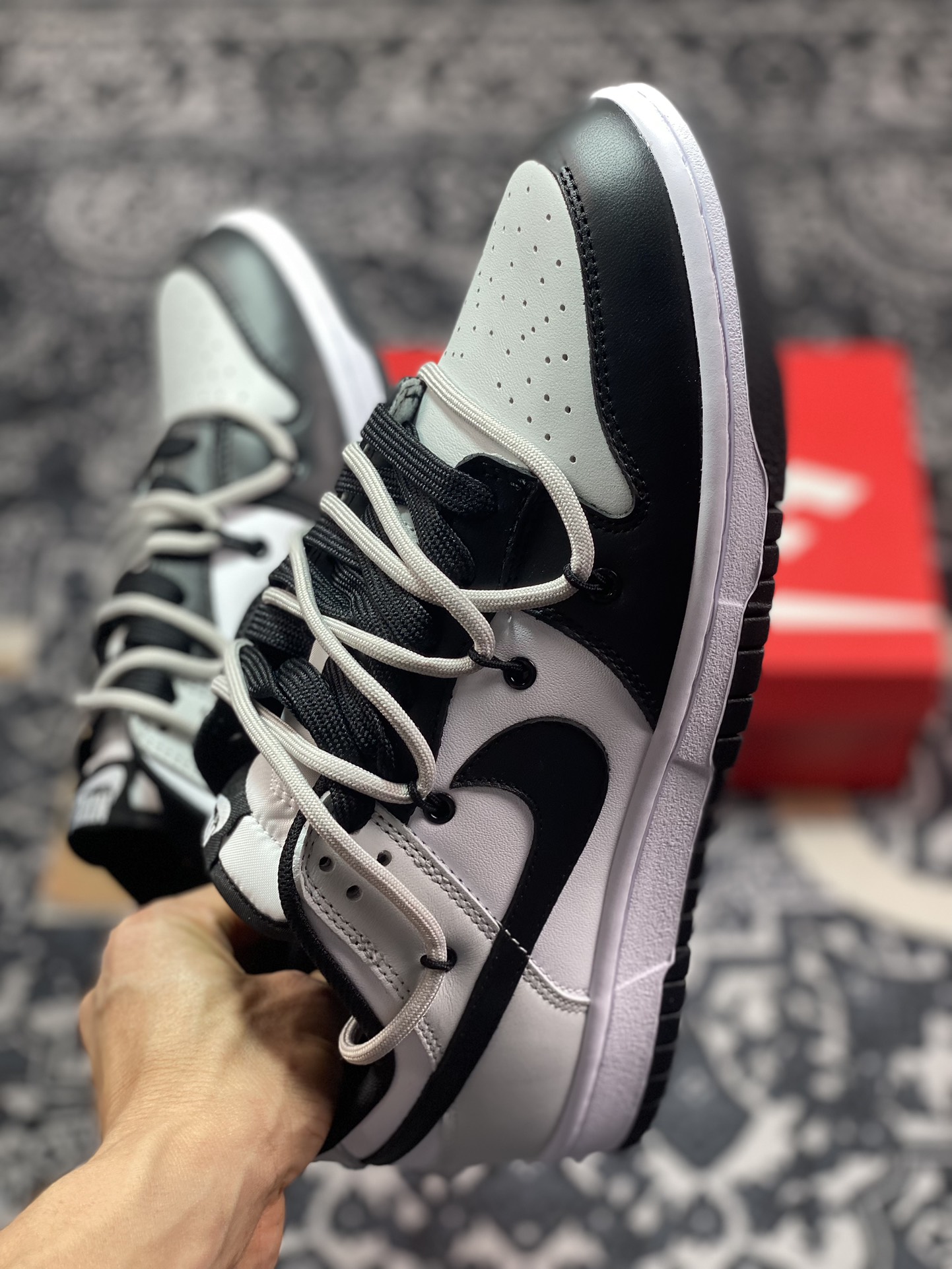 260 耐克Nike SB Dunk Low Lot”Black White Grey”扣篮板鞋“黑白灰熊猫绑绳”CW1590-100