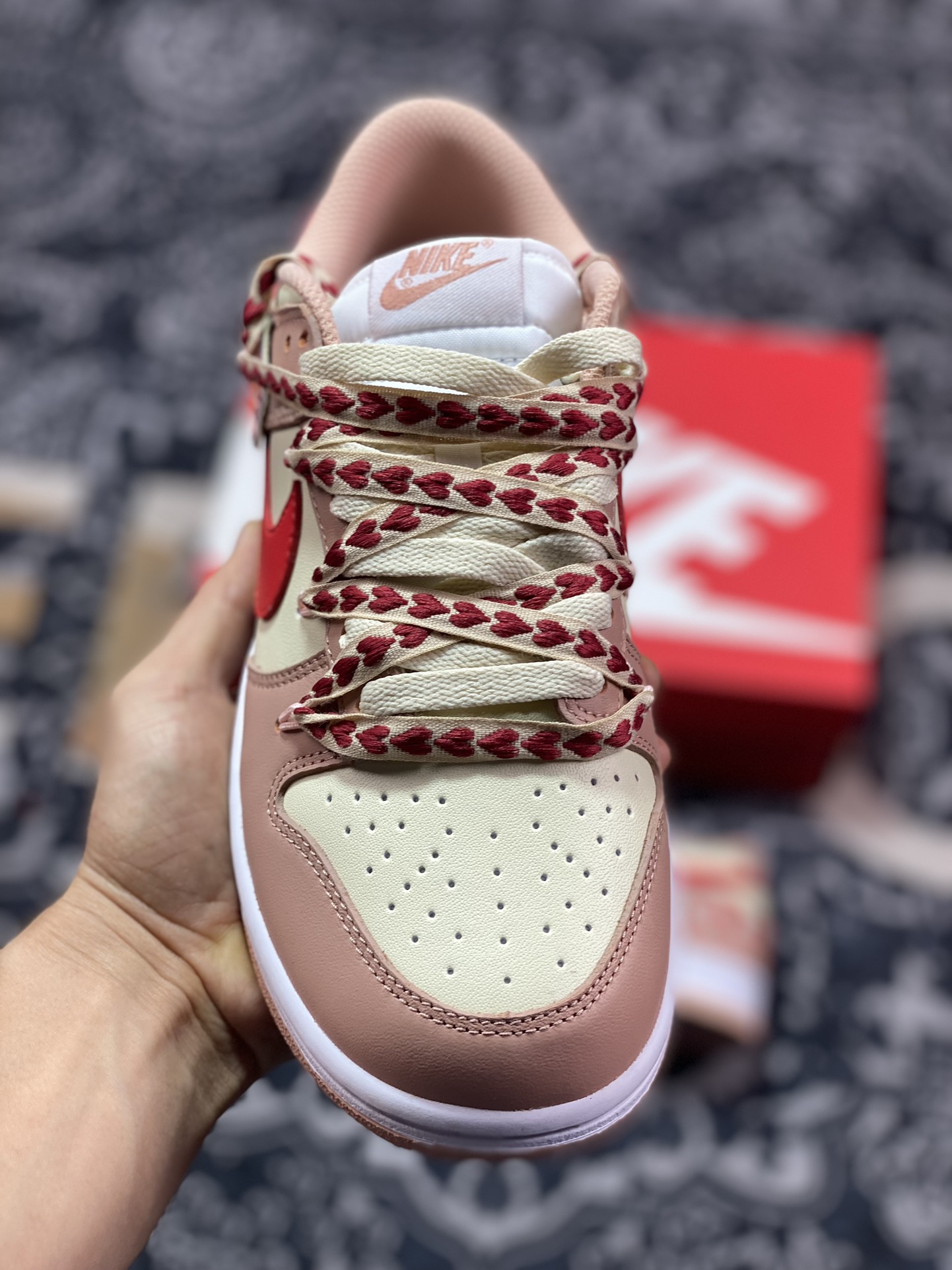 260 耐克Nike SB Dunk Low Lot”Strawberry Cake”扣篮板鞋“玫瑰粉草莓蛋糕绑绳”DD1503-118