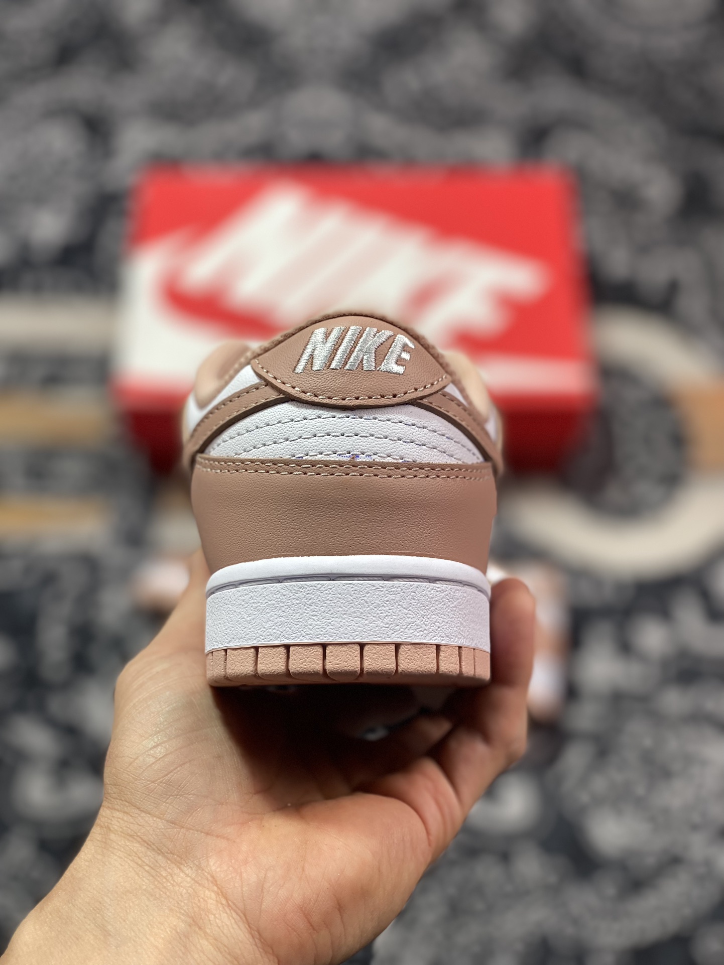 260 耐克Nike SB Dunk Low"Rose Whisper"扣篮系列低帮板鞋“皮革玫瑰粉白毛线猫”DD1503-118