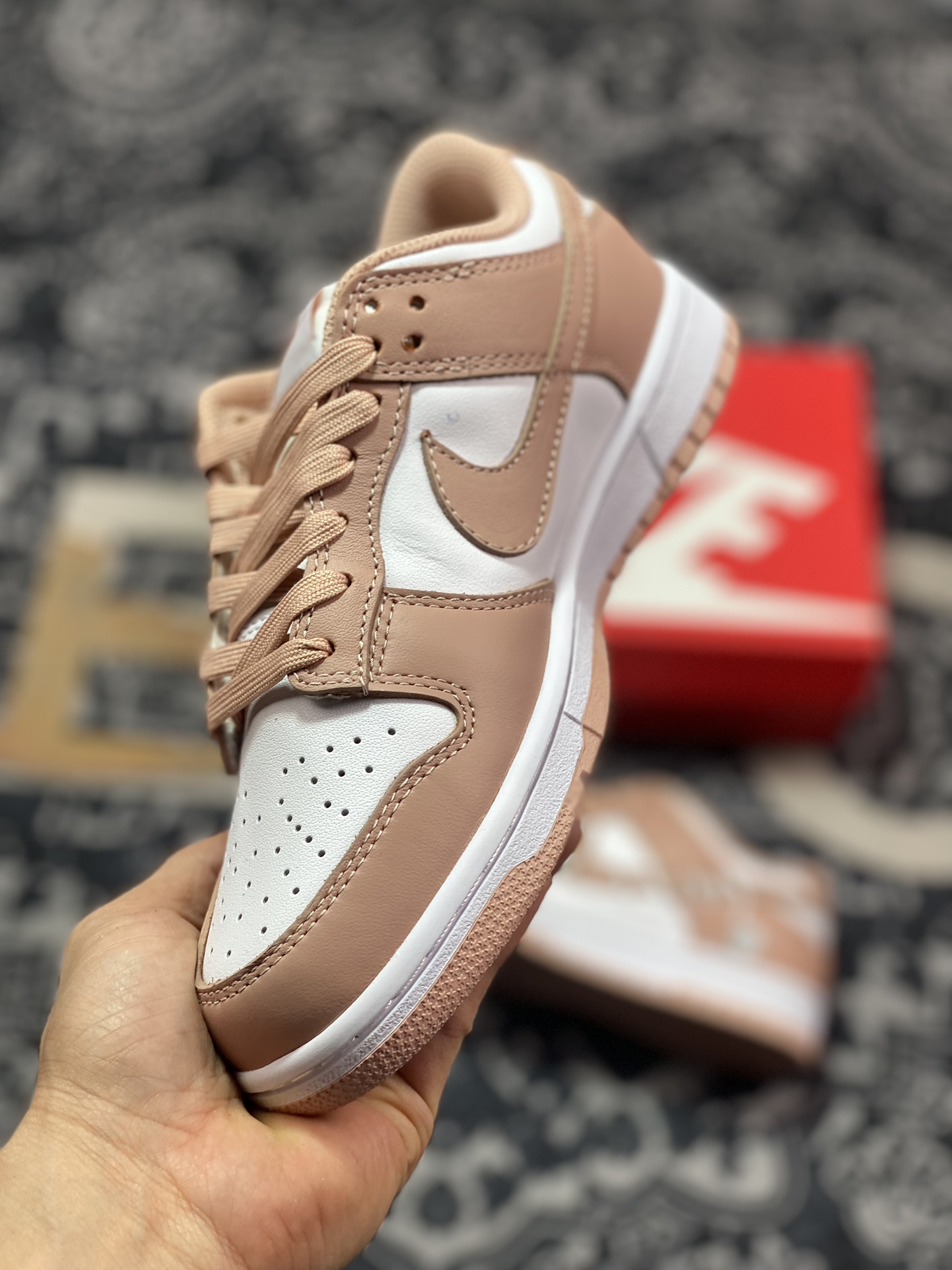 260 耐克Nike SB Dunk Low"Rose Whisper"扣篮系列低帮板鞋“皮革玫瑰粉白毛线猫”DD1503-118