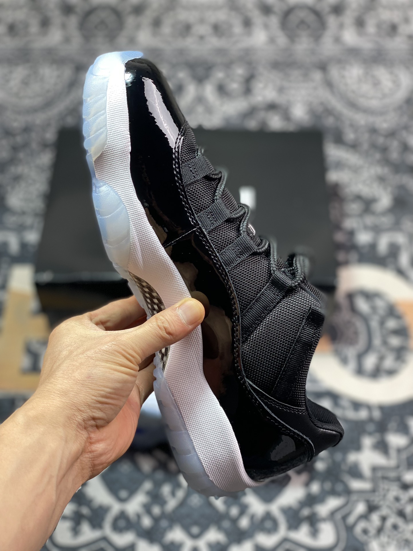 500  AIR JORDAN XI RETRO AJ11 大灌篮低帮 FV5104-004