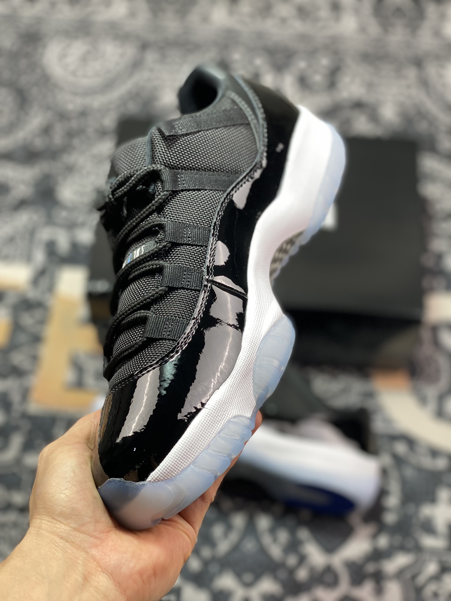 500  AIR JORDAN XI RETRO AJ11 大灌篮低帮 FV5104-004