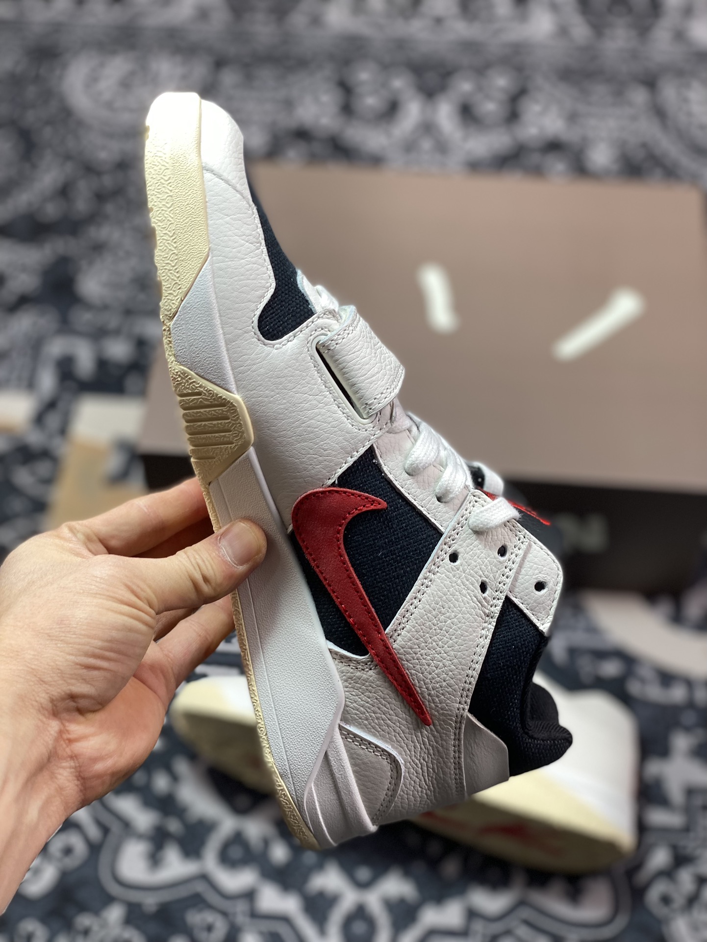 450 Travis Scott X Nike Jordan Cut The Check”University Red”篮球鞋“TS联名米白黑红大学红倒钩”FZ8117-101