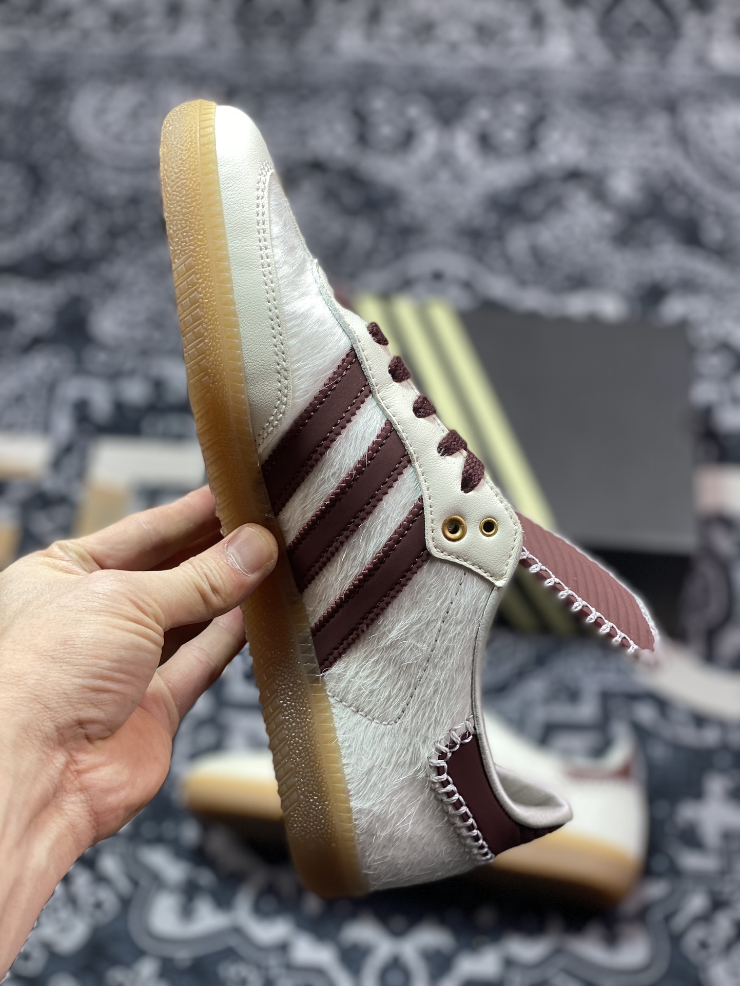 200 Wales Bonner x Adidas Originals Samba Classic”Pony Tonal”桑巴舞板鞋“联名米白酒红马毛生胶底”IE0586