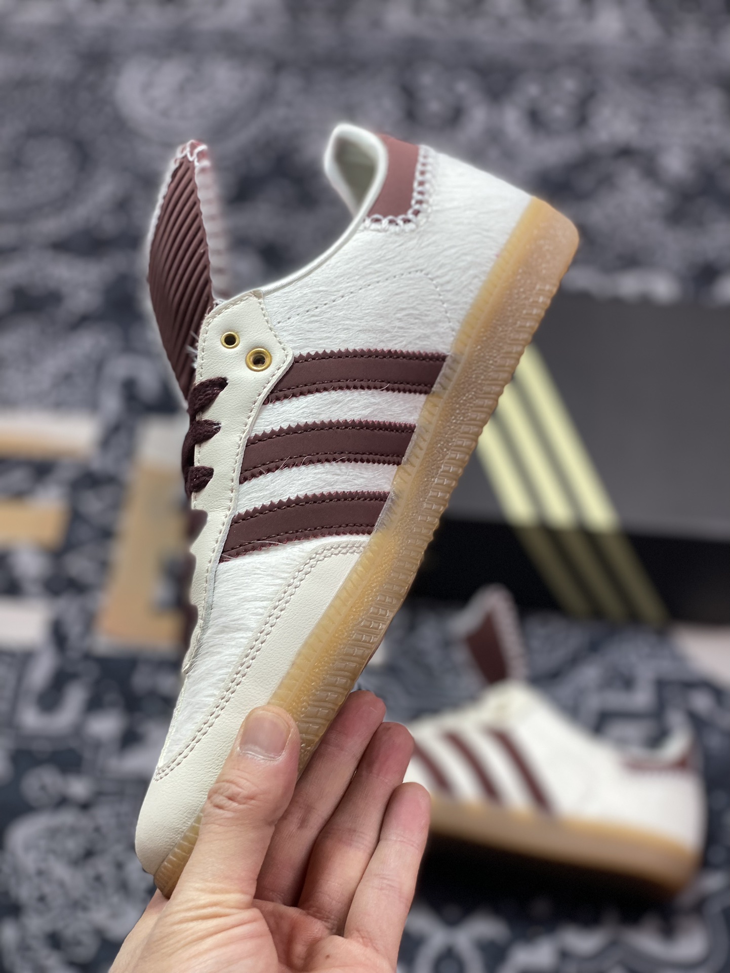 200 Wales Bonner x Adidas Originals Samba Classic”Pony Tonal”桑巴舞板鞋“联名米白酒红马毛生胶底”IE0586