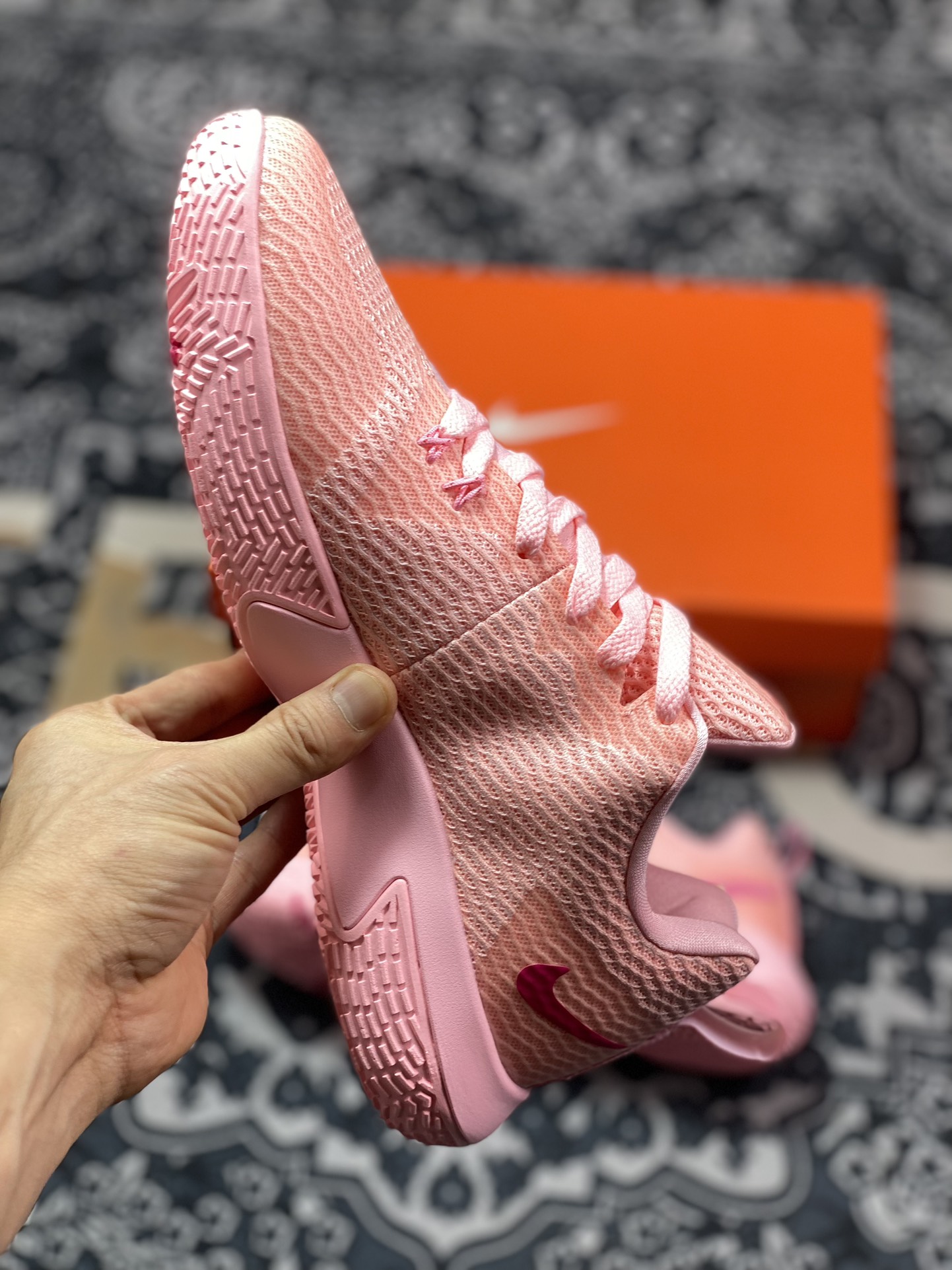 280 原装级别 NIKE Zoom Live II Kay Yow 乳癌骚粉实战篮球鞋