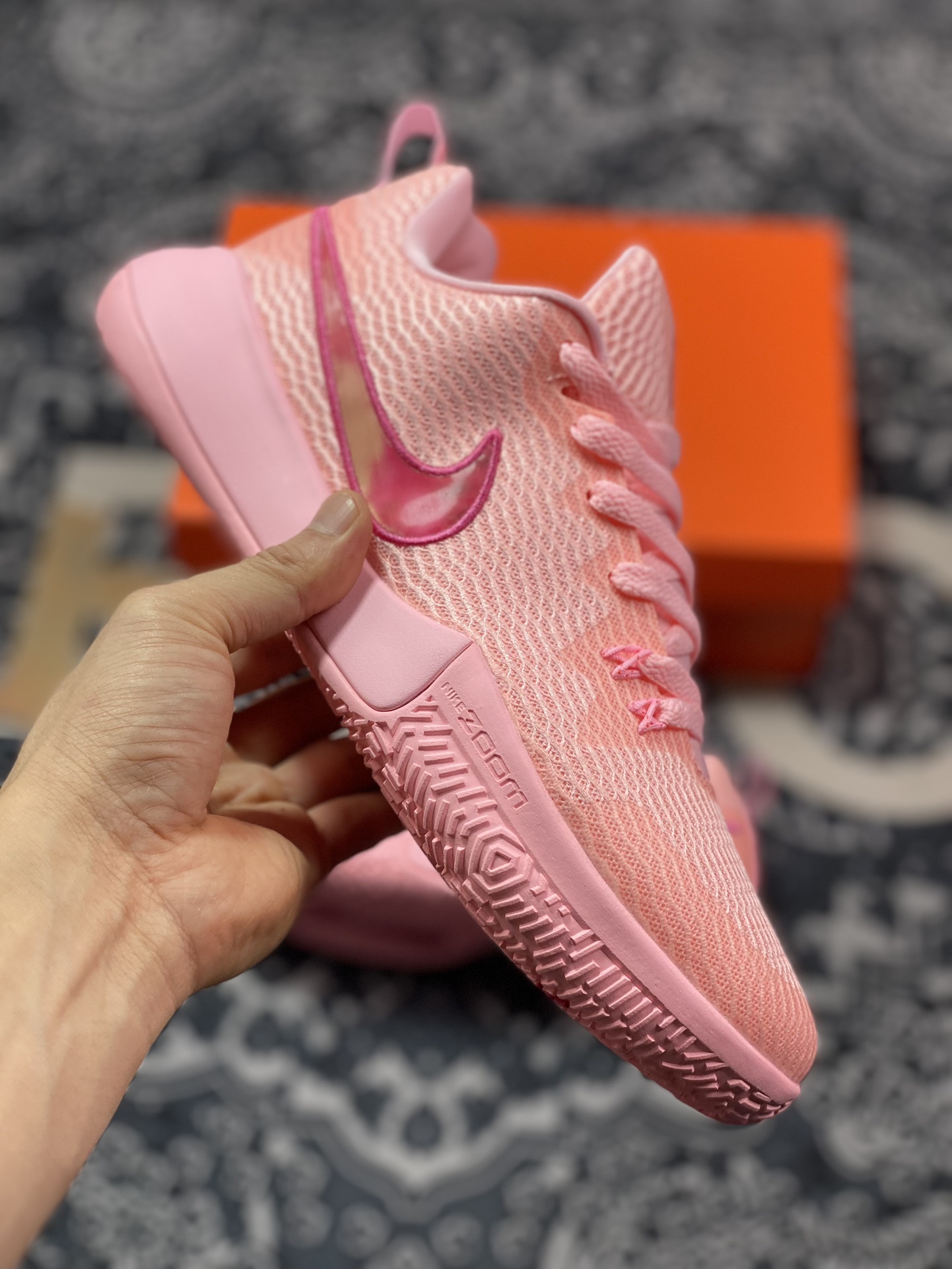 280 原装级别 NIKE Zoom Live II Kay Yow 乳癌骚粉实战篮球鞋