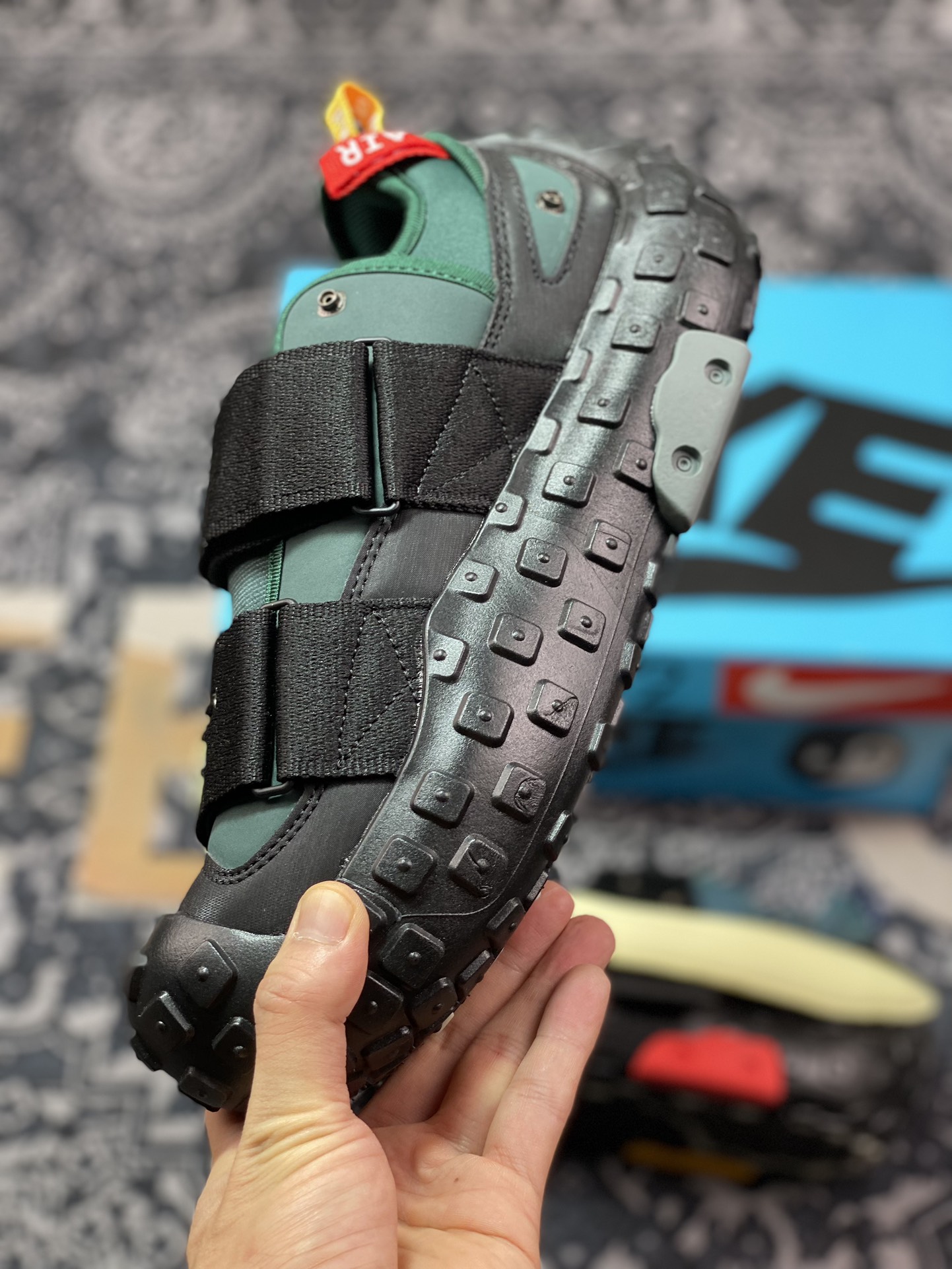 Cactus Plant Flea Market/CPFM x Nike Air Flea 2 Low”Faded Spruce”跳蚤2代增高厚底休闲运动慢跑鞋“联名黑云杉绿巨钩轮胎底” DV7164-300