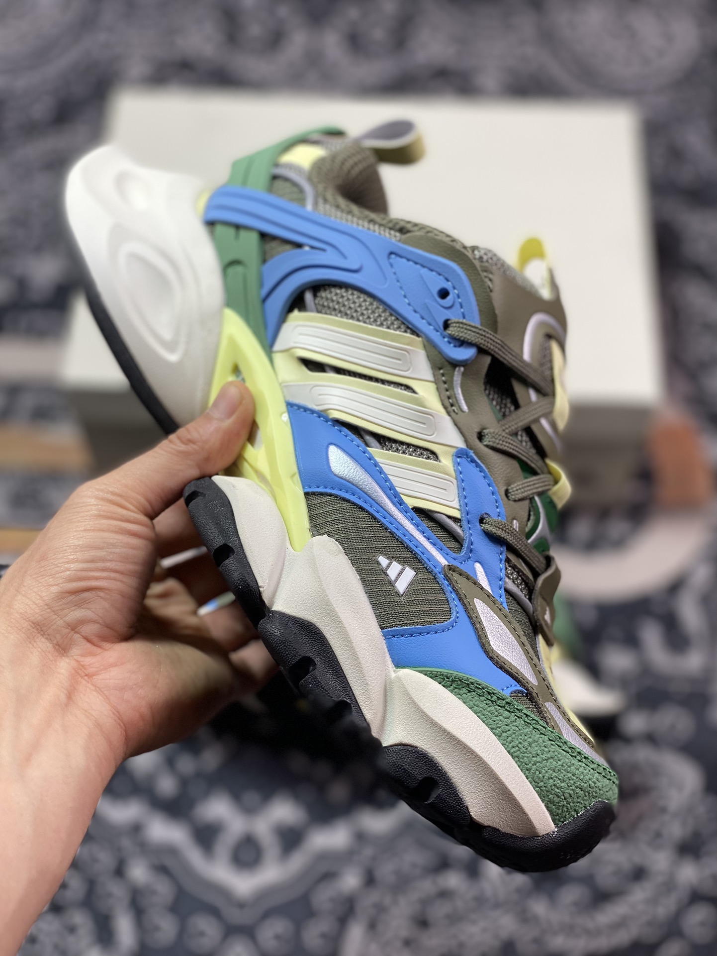 260 阿迪达斯Adidas XLG Runner Deluxe 跑步者豪华版系列低帮慢跑鞋“橄榄绿浅蓝黄”IH0616