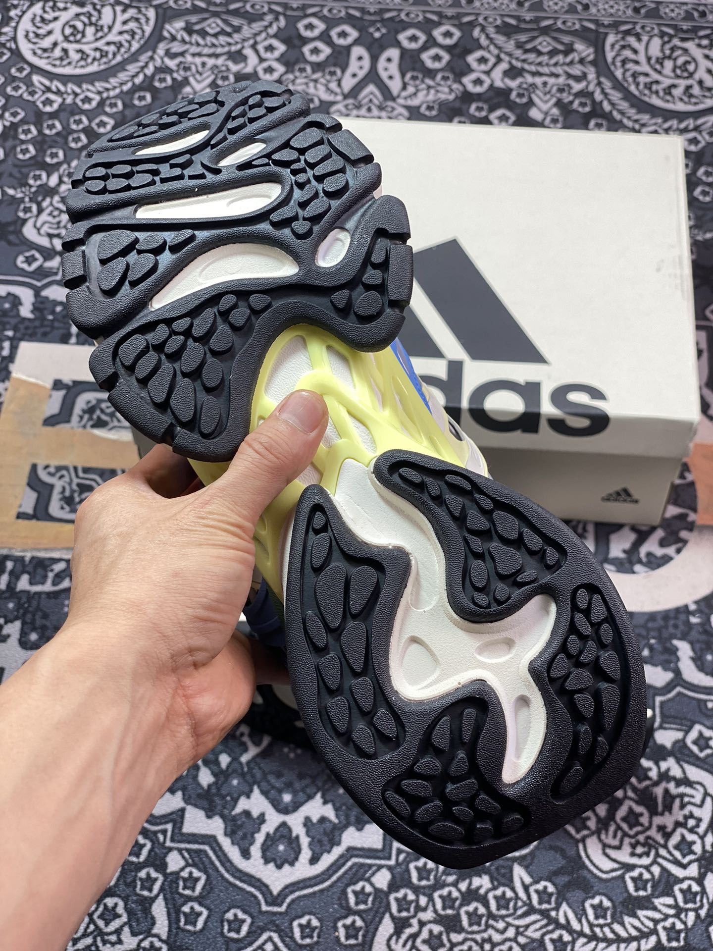 260 阿迪达斯Adidas XLG Runner Deluxe 跑步者豪华版系列低帮慢跑鞋“橄榄绿浅蓝黄”IH0616