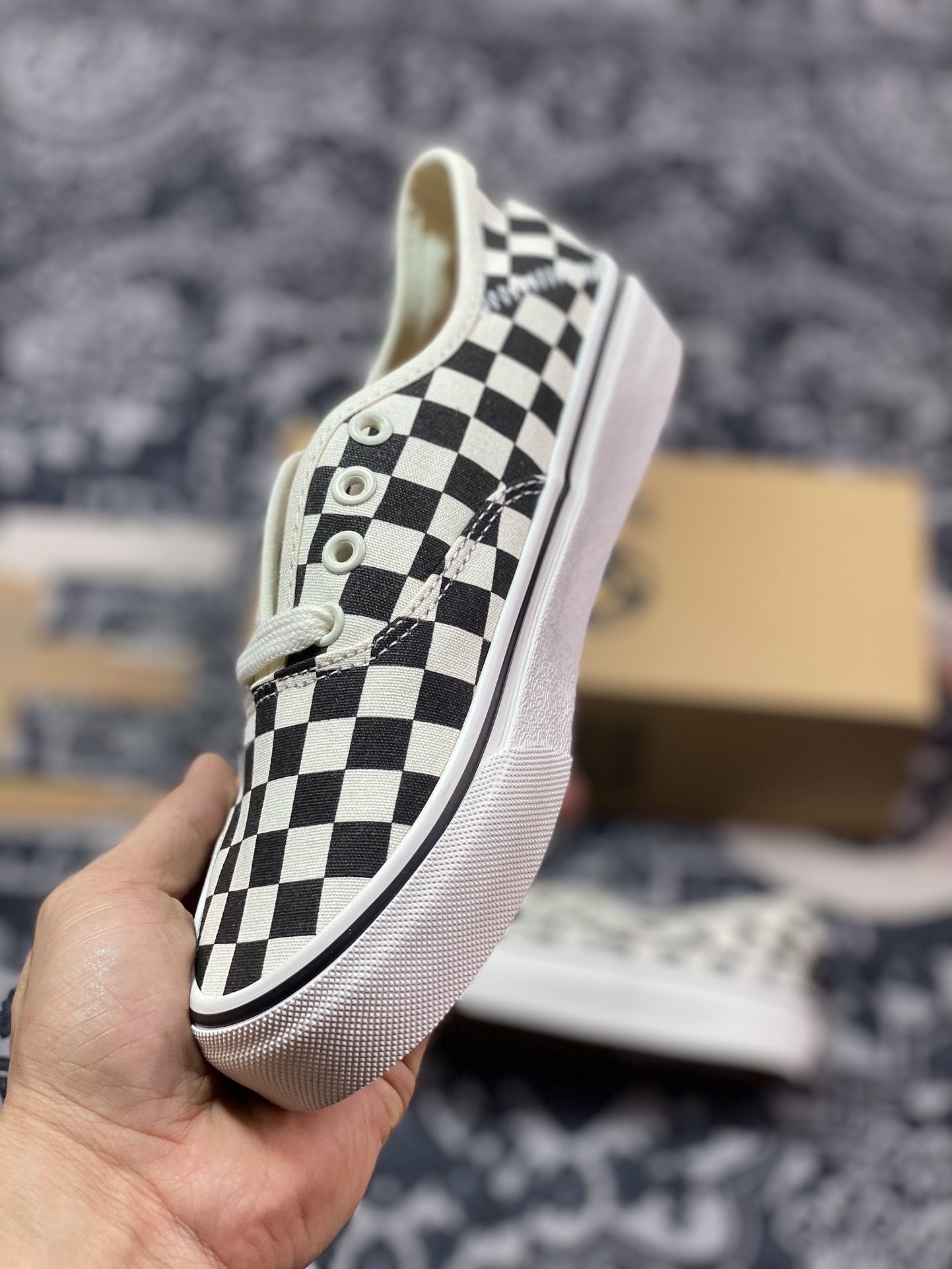 130 Vans Authentic VR3环保系列 黑白棋盘格软木塞低帮帆布滑板鞋 VN0A4BX5BPS