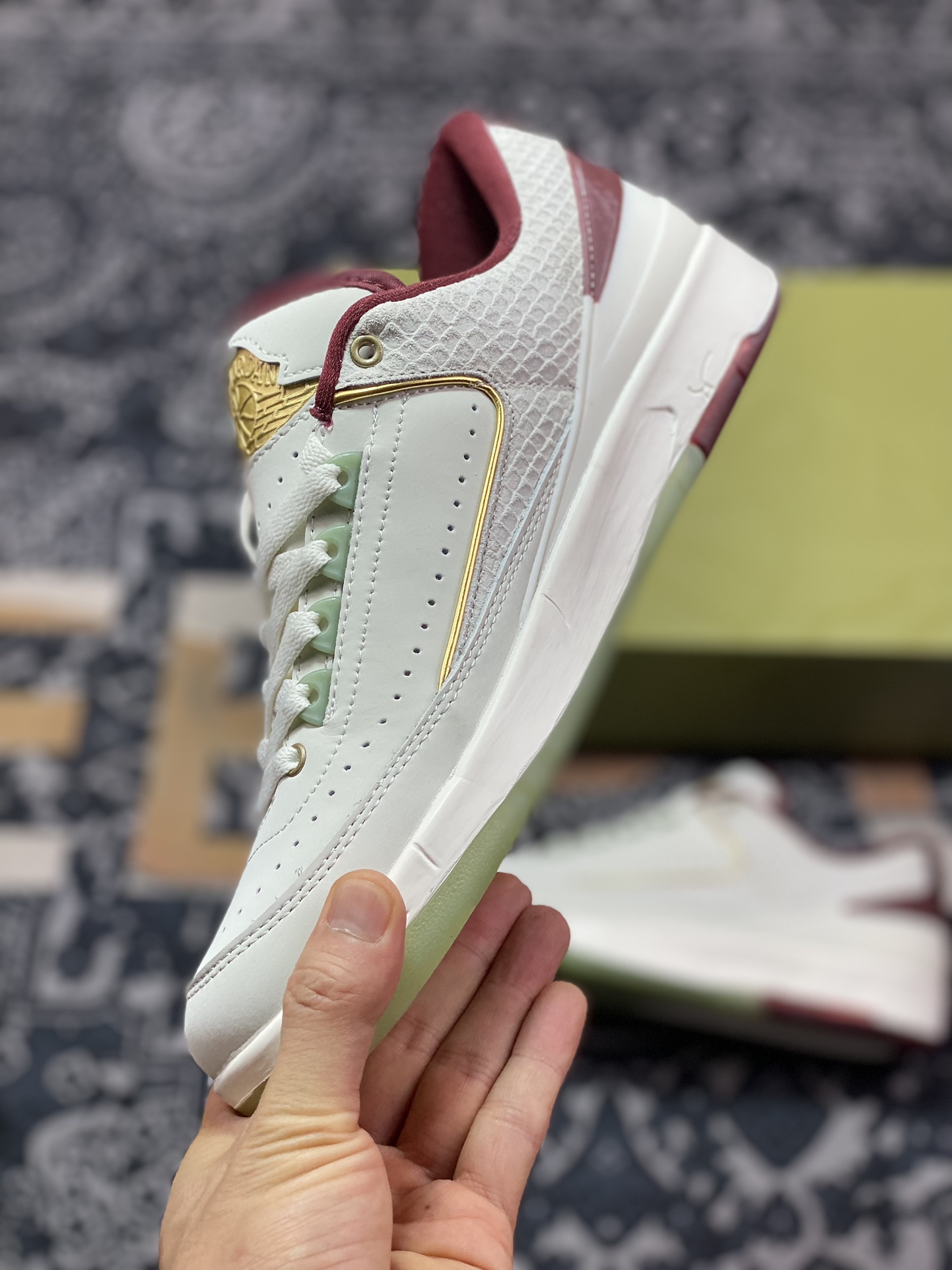 280 原装级别 Air Jordan 2 Retro AJ2 乔2龙年限定 低帮篮球鞋 FJ3468-100