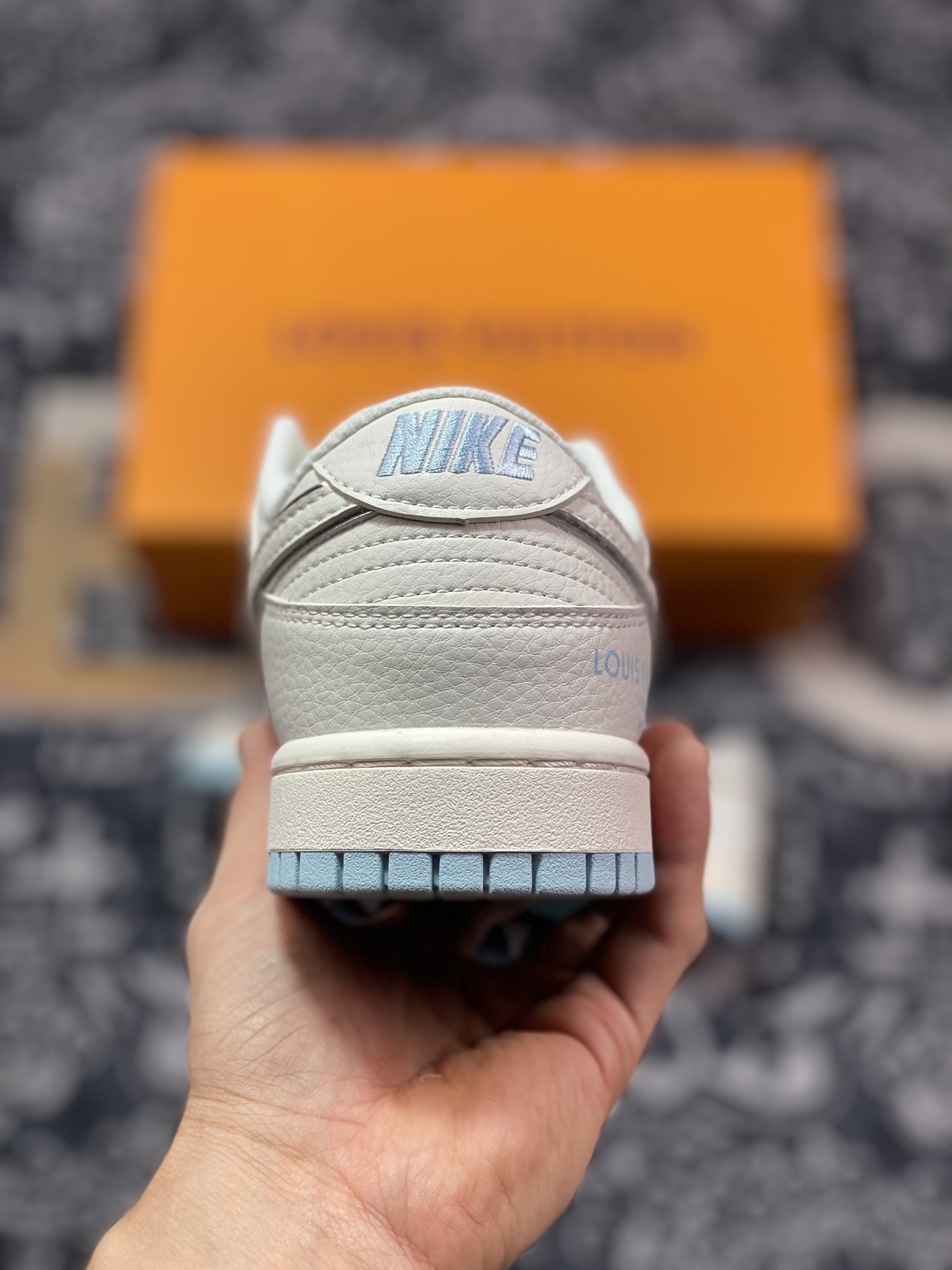 280 原装级别 NK Dunk Low Retro ”DIY高端定制” LV米白天空蓝低帮休闲运动板鞋 BB8766-209