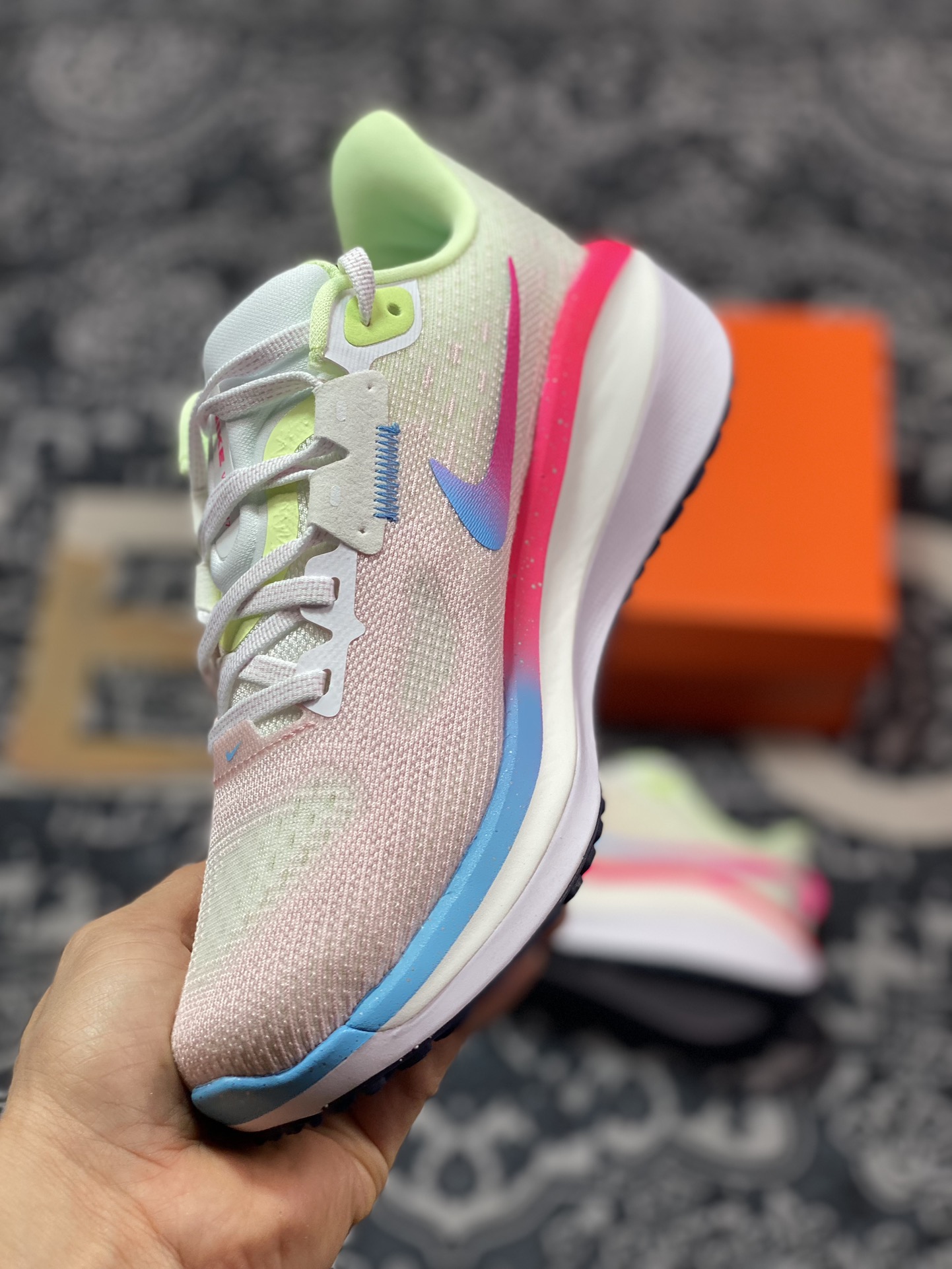 220 耐克Nike Vomero 17 ZoomX”Pink Foam Multi-Color”佛莫罗跑步鞋“淡粉蓝玫红渐变”FZ3974-686