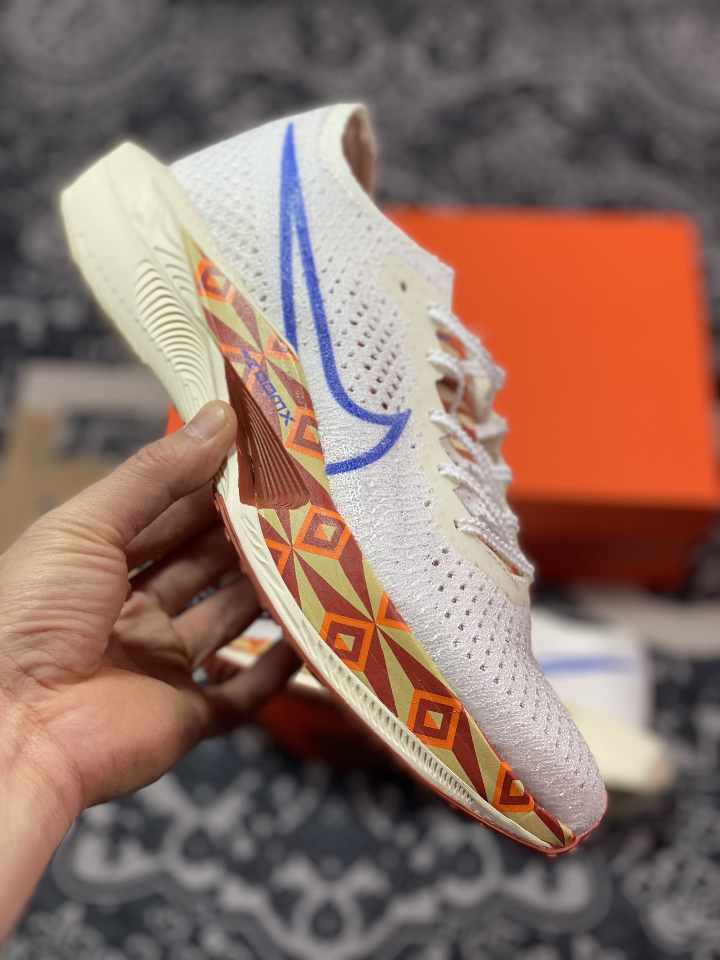 350 耐克Nike ZoomX Vaporfly Next% 3 Premium”Blue Ribbon Sports”空气慢跑鞋“针织白橘蓝纪念版”FQ7676-100