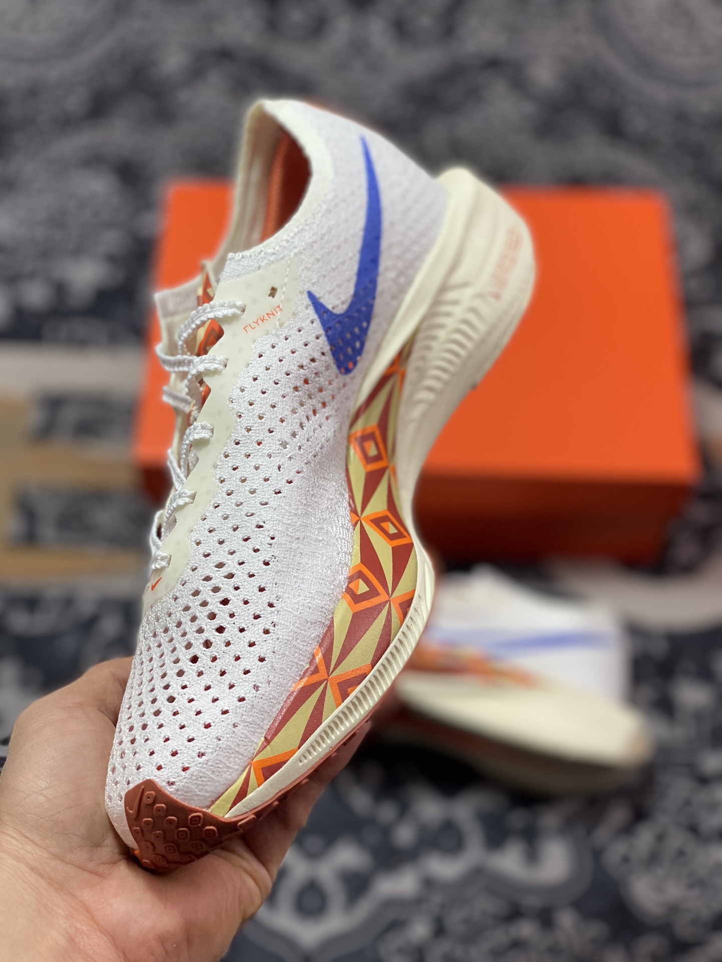 350 耐克Nike ZoomX Vaporfly Next% 3 Premium”Blue Ribbon Sports”空气慢跑鞋“针织白橘蓝纪念版”FQ7676-100