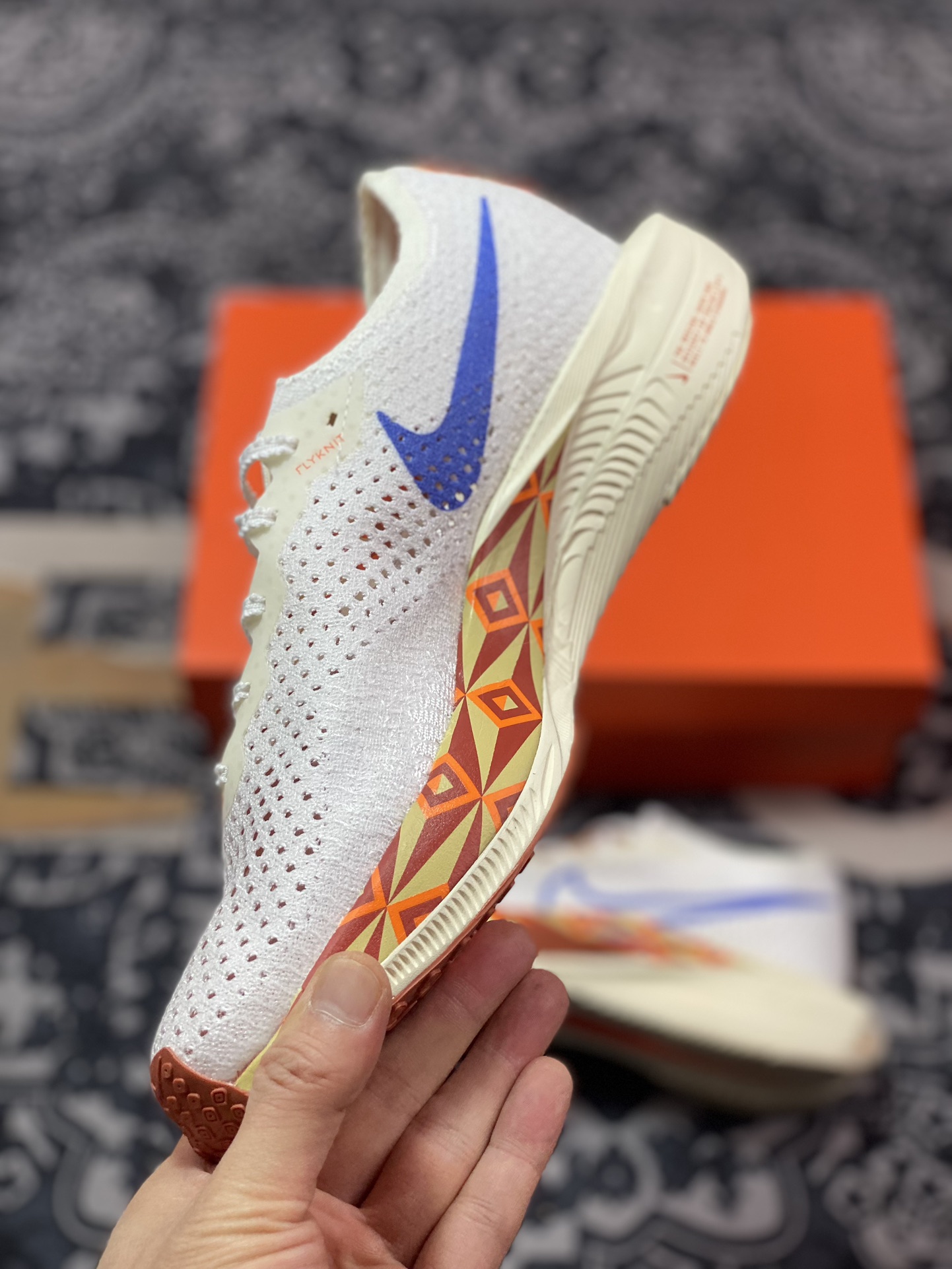 350 耐克Nike ZoomX Vaporfly Next% 3 Premium”Blue Ribbon Sports”空气慢跑鞋“针织白橘蓝纪念版”FQ7676-100