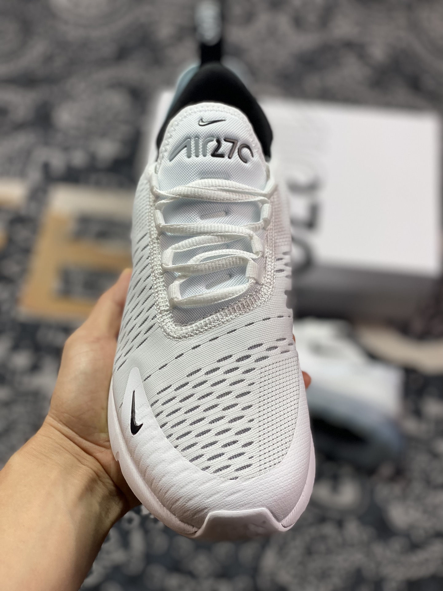 220 优选 原装级别Nike Air Max 270混合科技透气后掌半气垫慢跑鞋 AH8050-100