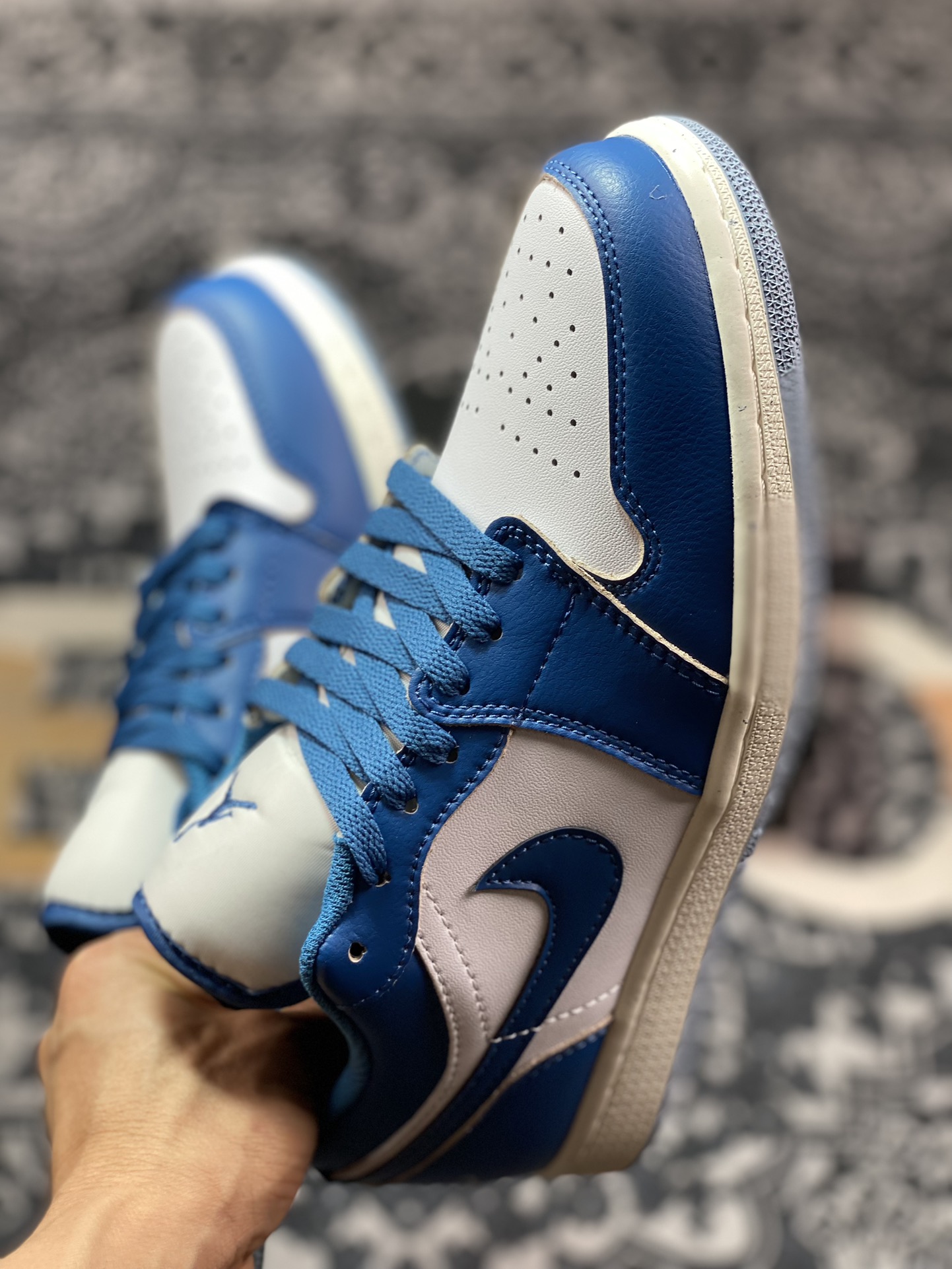 200 原厂级别 Air Jordan 1 Low 蓝白 AJ1低帮休闲板鞋 FN5214-141