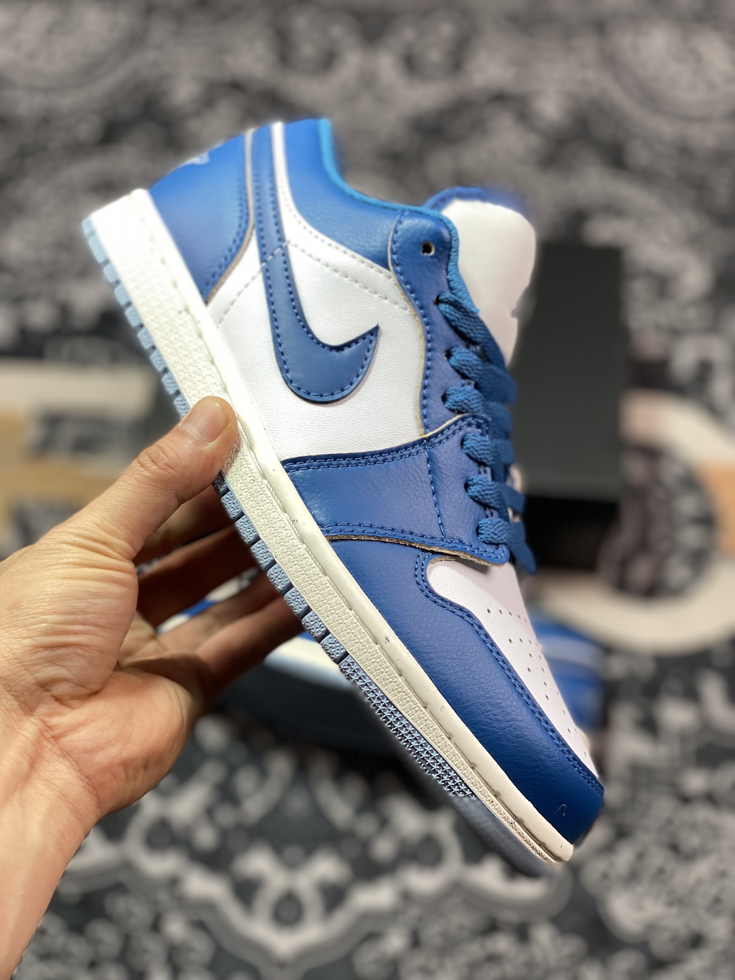 200 原厂级别 Air Jordan 1 Low 蓝白 AJ1低帮休闲板鞋 FN5214-141