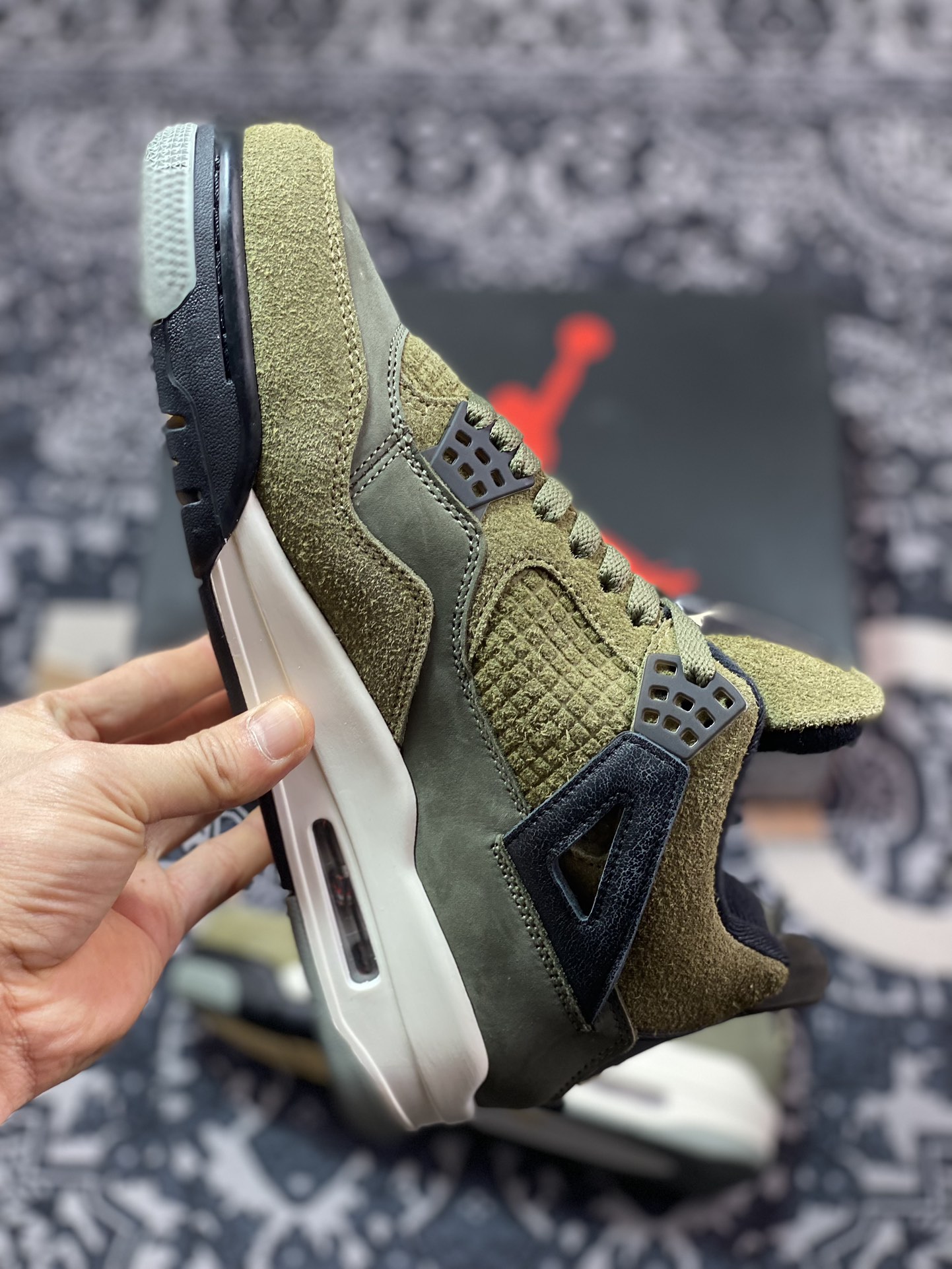 460 优选 原装级别 高端零售专供 Jordan Air Jordan 4 ”Olive” 减震防滑耐磨 中帮 复古篮球鞋 军绿色 FB9927-200