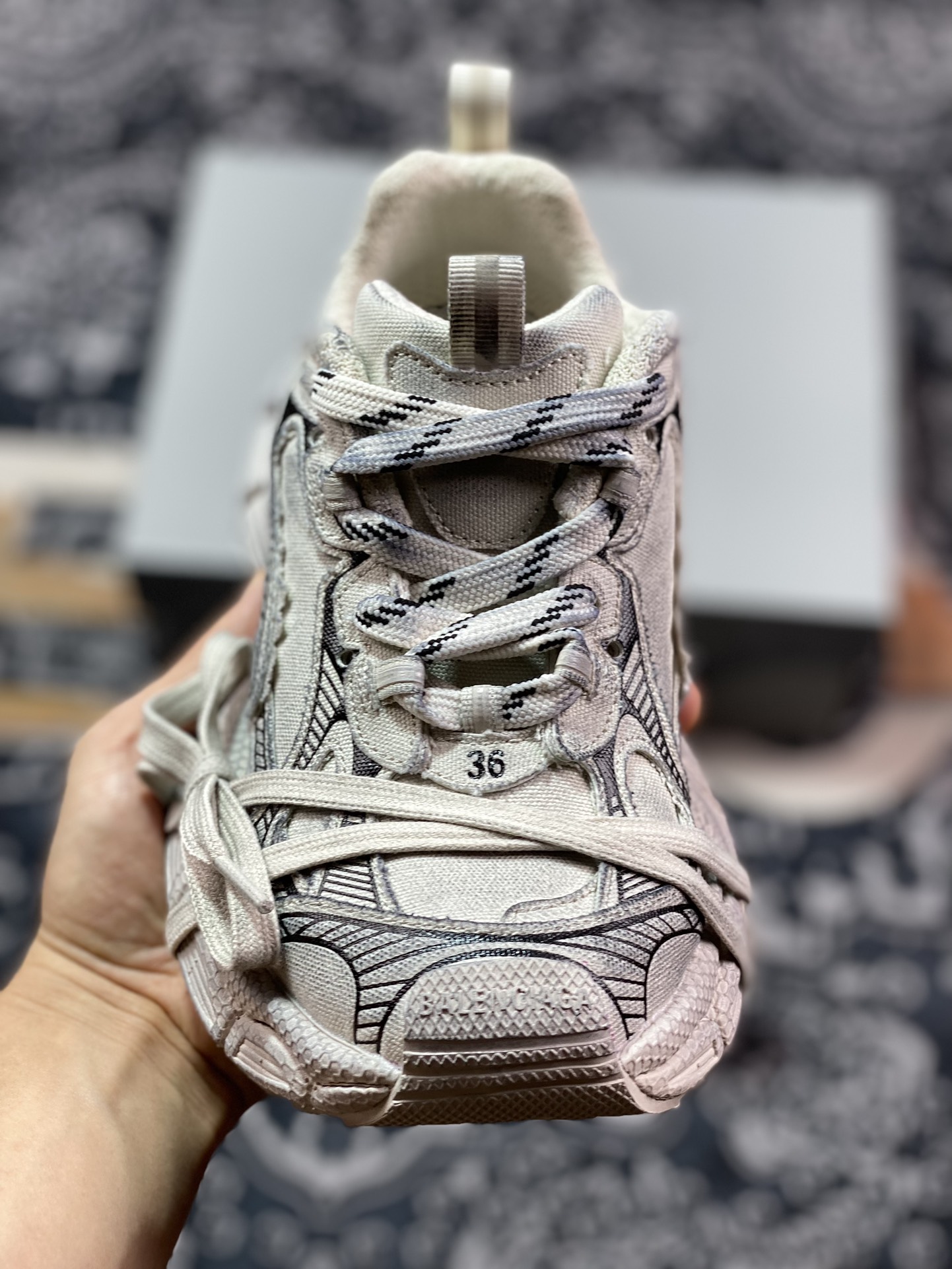 400 巴黎世家BALENCIAGA 3XL Sneakers 3+系列低帮慢跑鞋“帆布米黄黑做旧”734731 W3XDC 2002