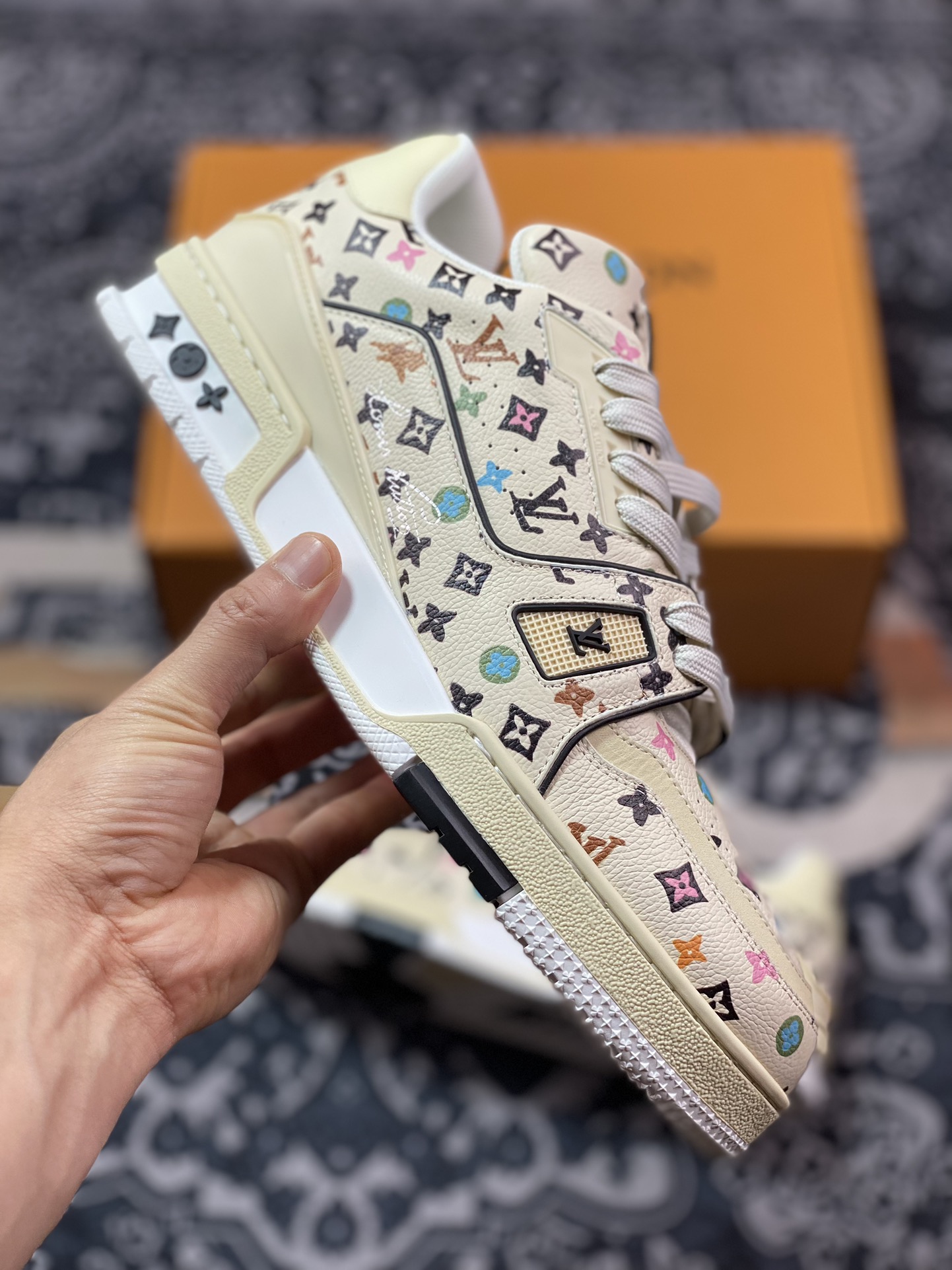 LV路易威登Louis Vuitton Trainer Sneaker Low休闲运动文化百搭篮球板鞋