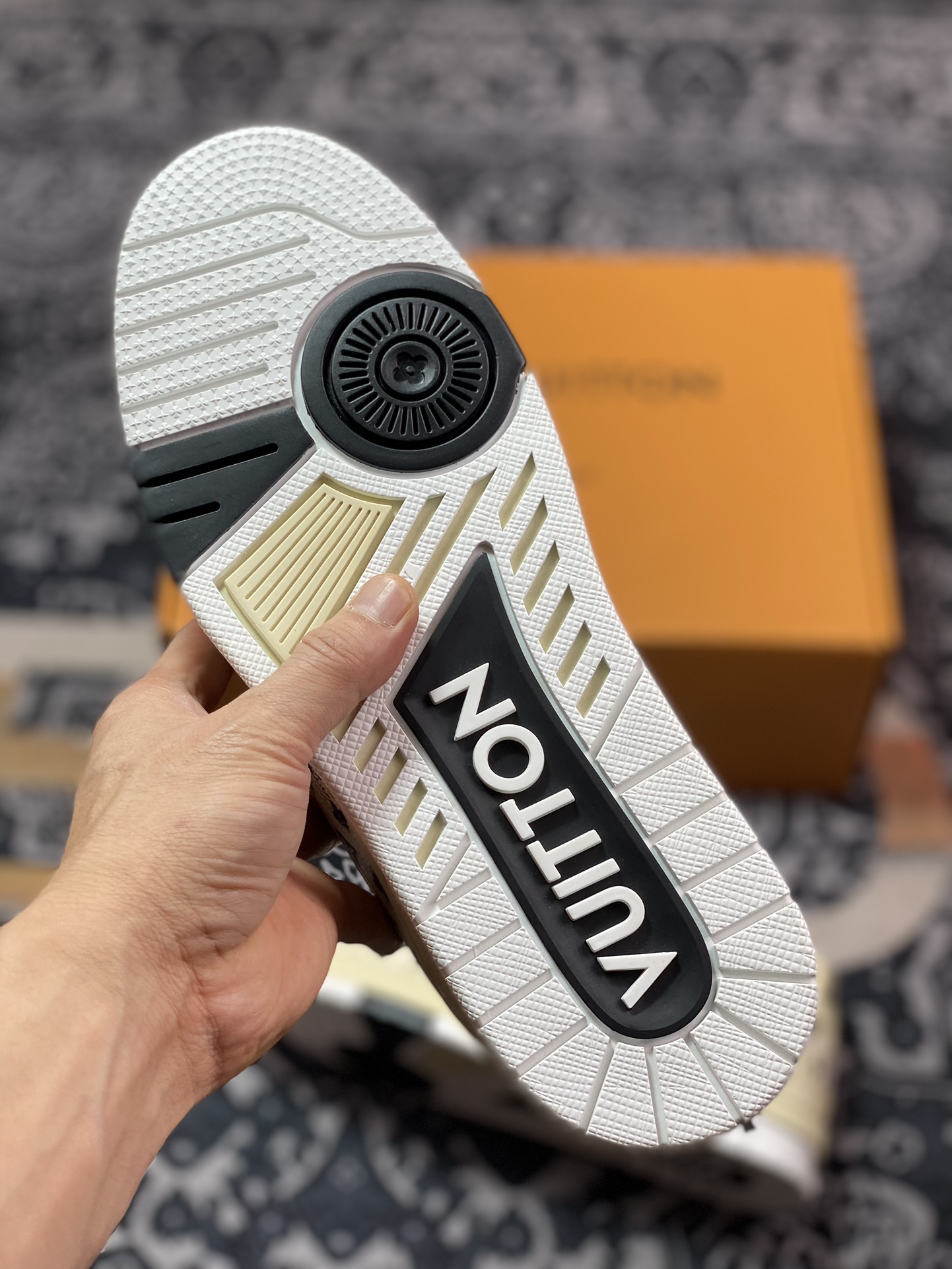 LV路易威登Louis Vuitton Trainer Sneaker Low休闲运动文化百搭篮球板鞋