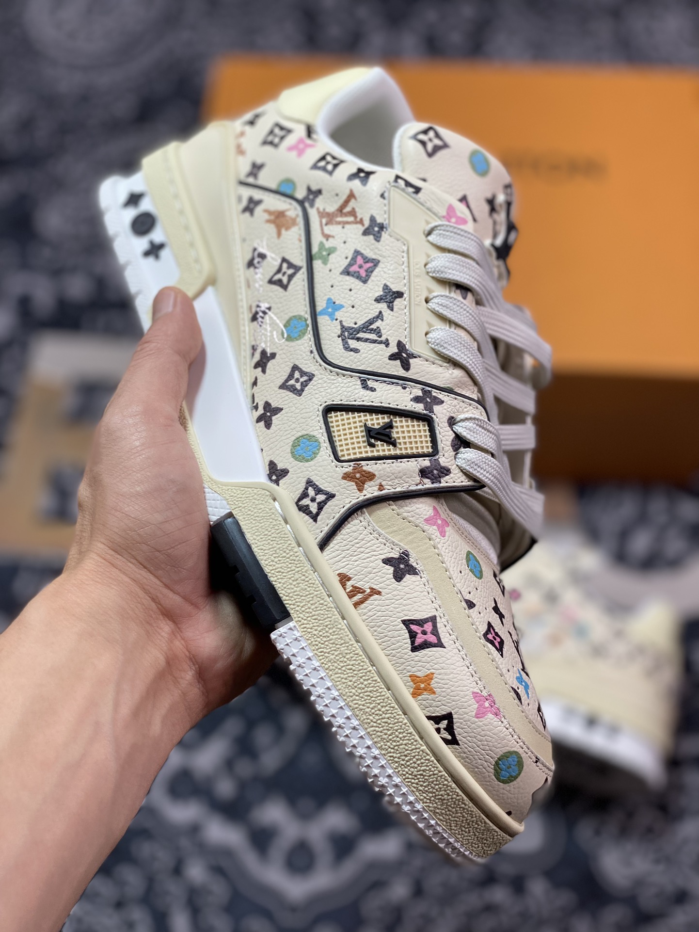 LV路易威登Louis Vuitton Trainer Sneaker Low休闲运动文化百搭篮球板鞋