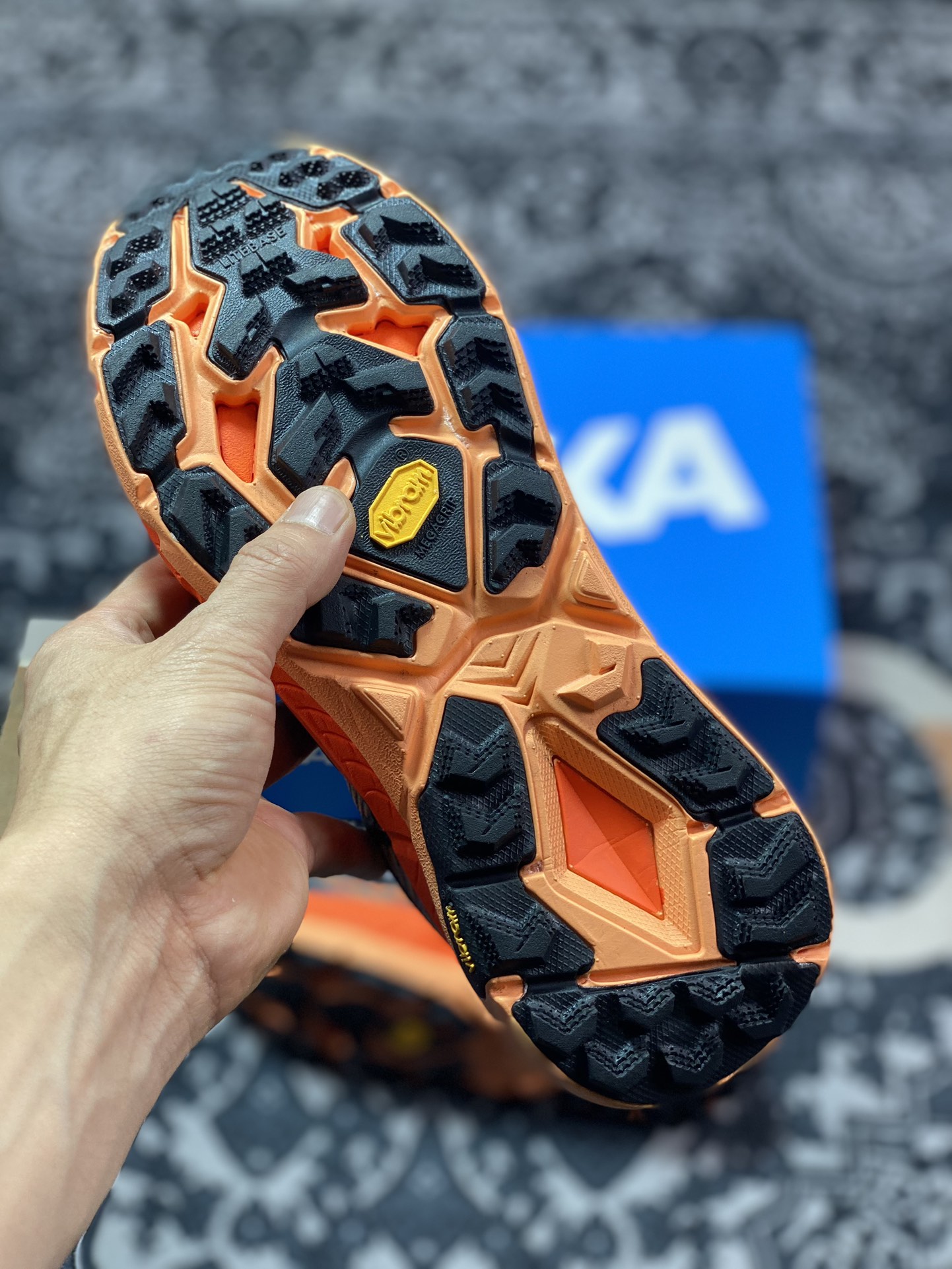 200 HOKA ONE ONE Mafate Speed 4 飞速玛法特4代慢跑鞋“网织深灰黑橙黄”1129930/CKBC