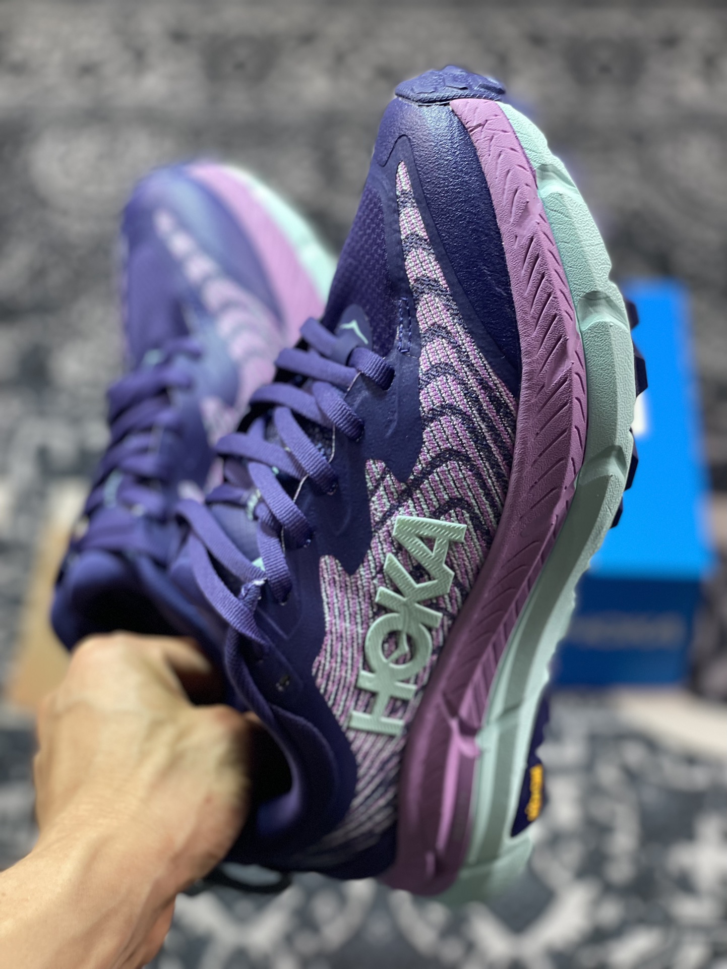 200 HOKA ONE ONE Mafate Speed 4 飞速玛法特4代系列低帮慢跑鞋“网织葡萄深紫浅蓝”1129930/NSOF