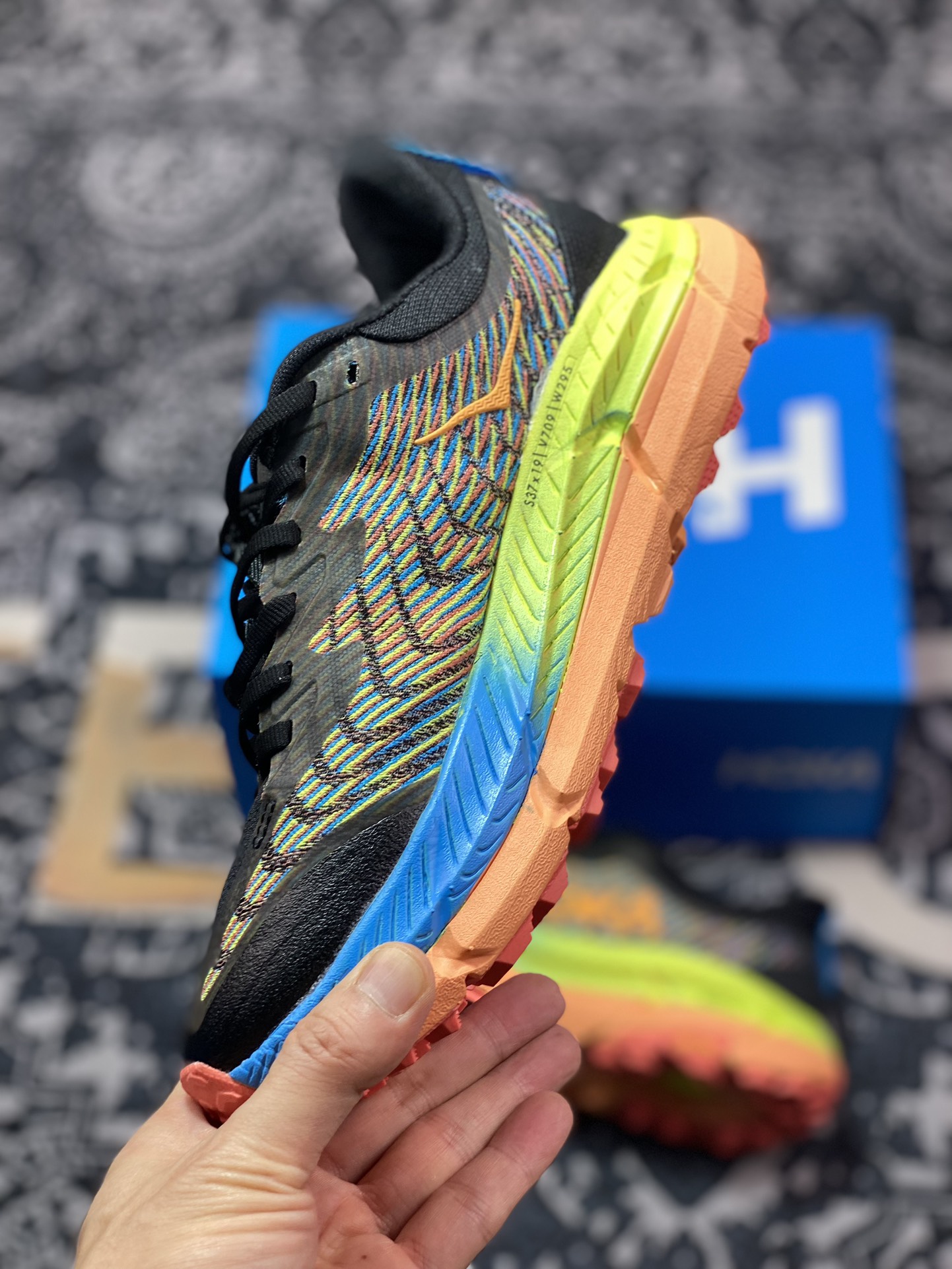 200 HOKA ONE ONE Mafate Speed 4 飞速玛法特4代系列低帮慢跑鞋“网织黑蓝亮黄”1138472/BKML