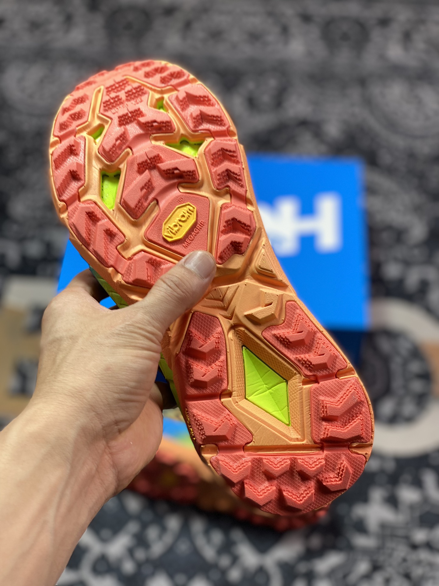 200 HOKA ONE ONE Mafate Speed 4 飞速玛法特4代系列低帮慢跑鞋“网织黑蓝亮黄”1138472/BKML