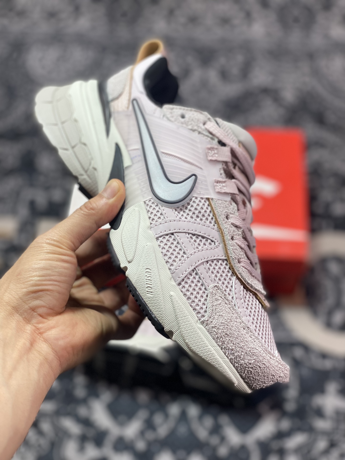 220 Nike Wmns V2K Runtekk Low”Platinum Violet”复古潮慢跑鞋“干燥玫瑰粉紫银”FN6703-001