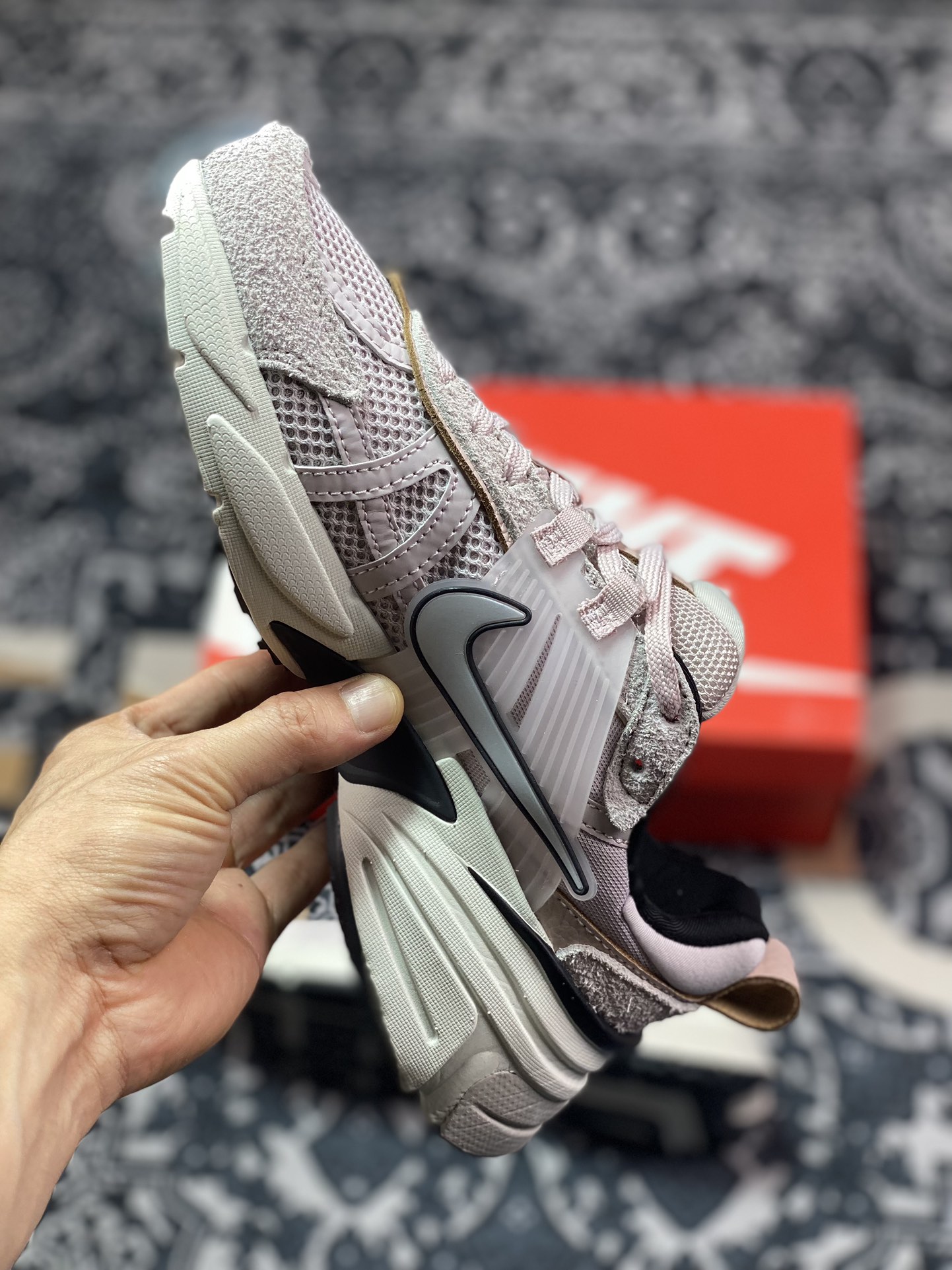 220 Nike Wmns V2K Runtekk Low”Platinum Violet”复古潮慢跑鞋“干燥玫瑰粉紫银”FN6703-001