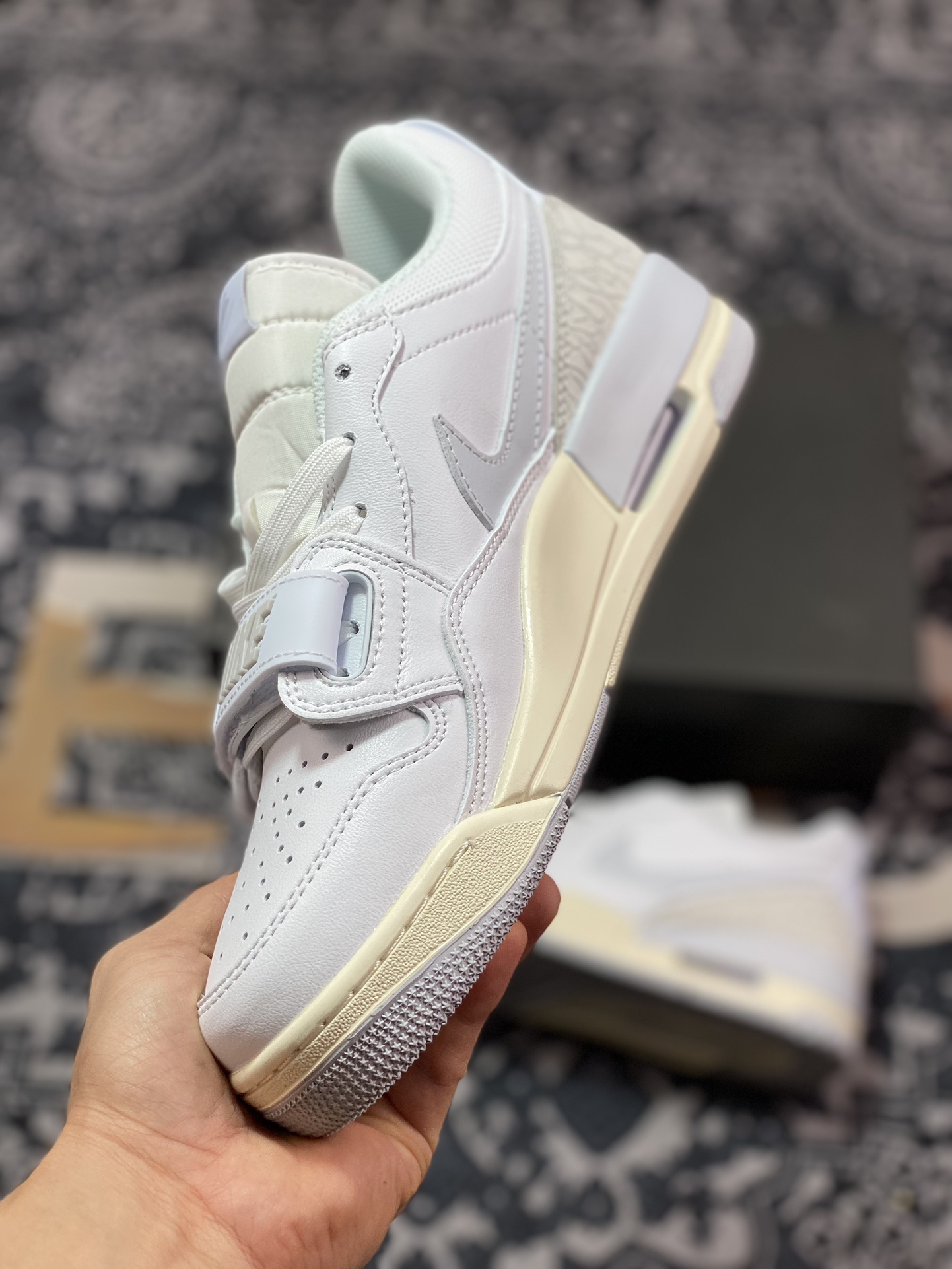 260 耐克Nike Air Jordan Legacy 312 Low”Love”乔丹篮球鞋“白灰烟灰”HJ3483-101