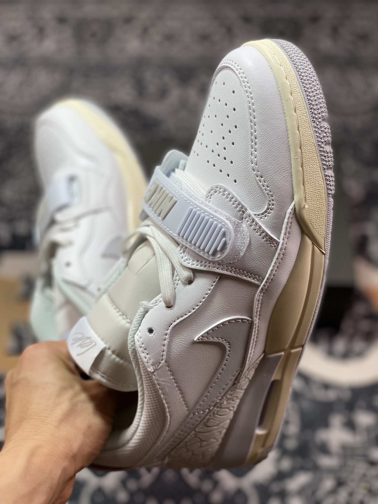 260 耐克Nike Air Jordan Legacy 312 Low”Love”乔丹篮球鞋“白灰烟灰”HJ3483-101